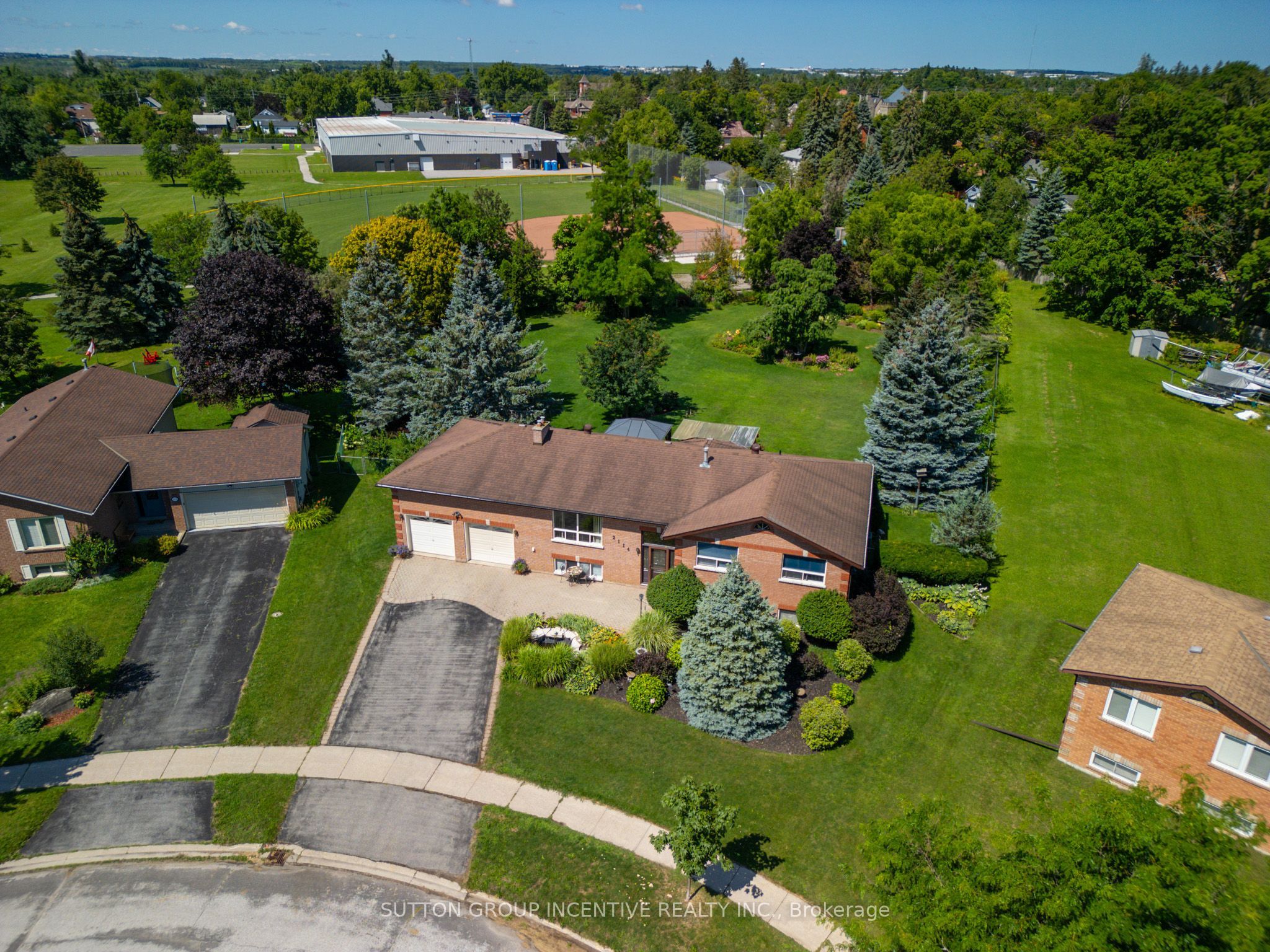 2114 Chantler Street, Innisfil, ON L9S 1B6 photo 2
