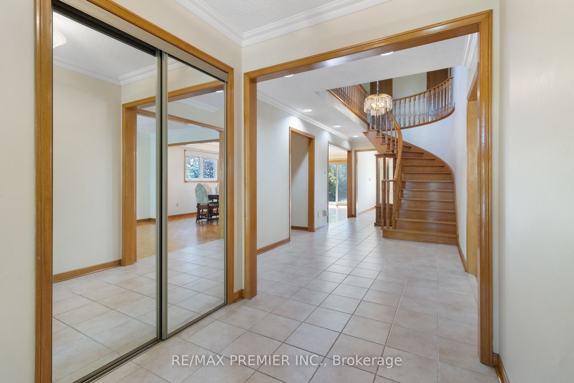 28 Marevan Place, Vaughan, ON L4L 3H8 photo 3