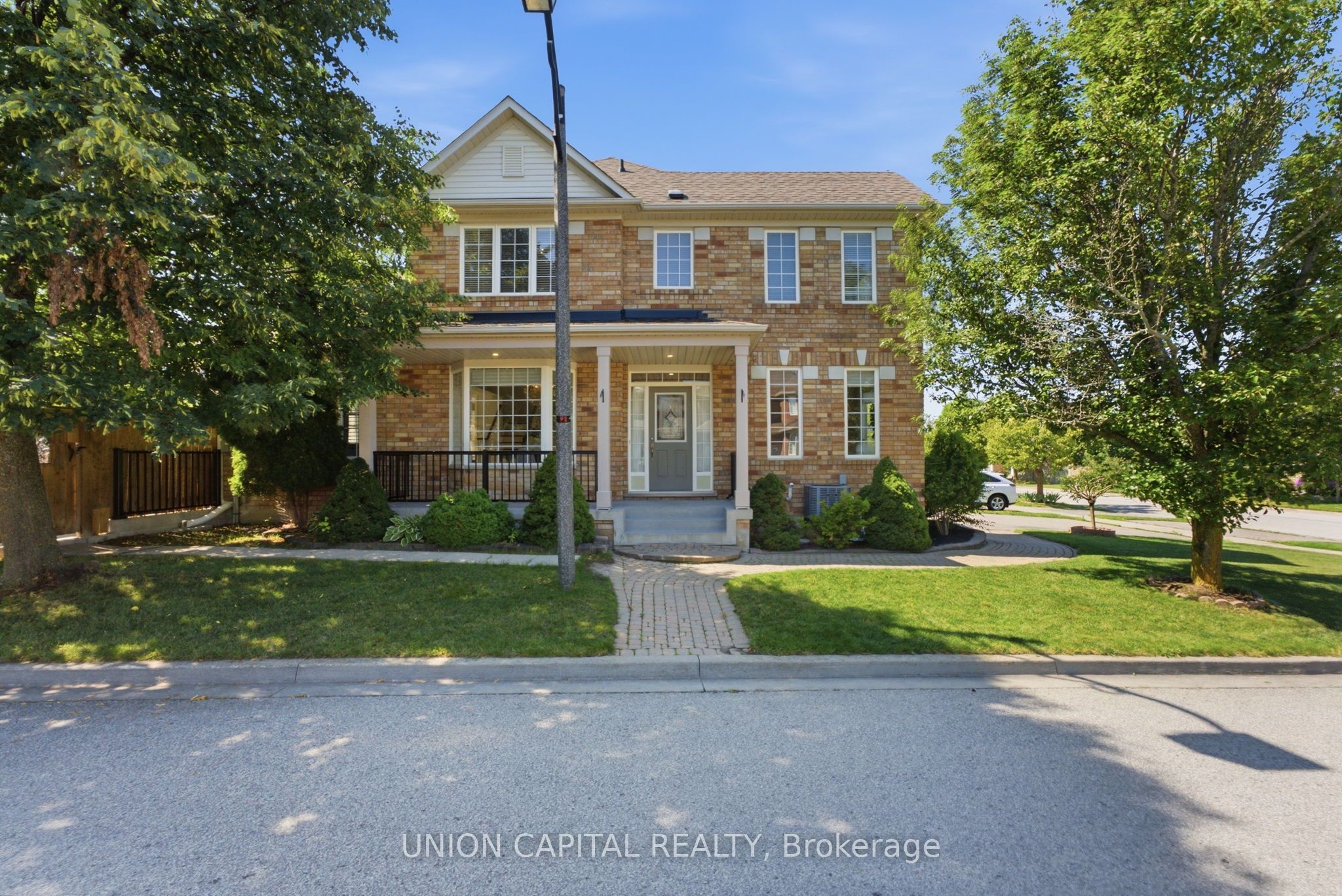 33 Eakin Mill Road, Markham, ON L6E 1M7 photo 2
