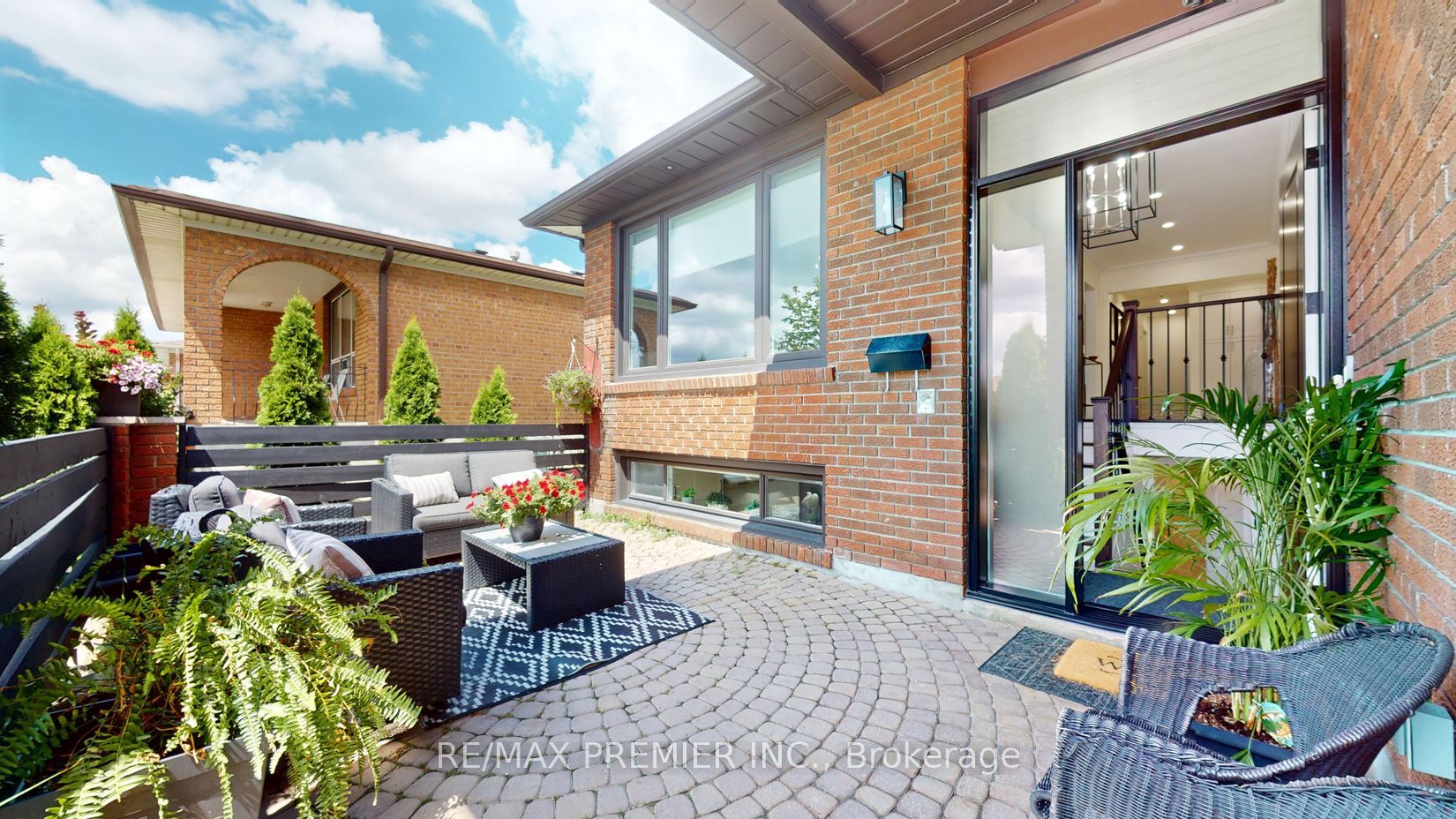 438 Woodbridge Avenue, Vaughan, ON L4L 2T4 photo 5