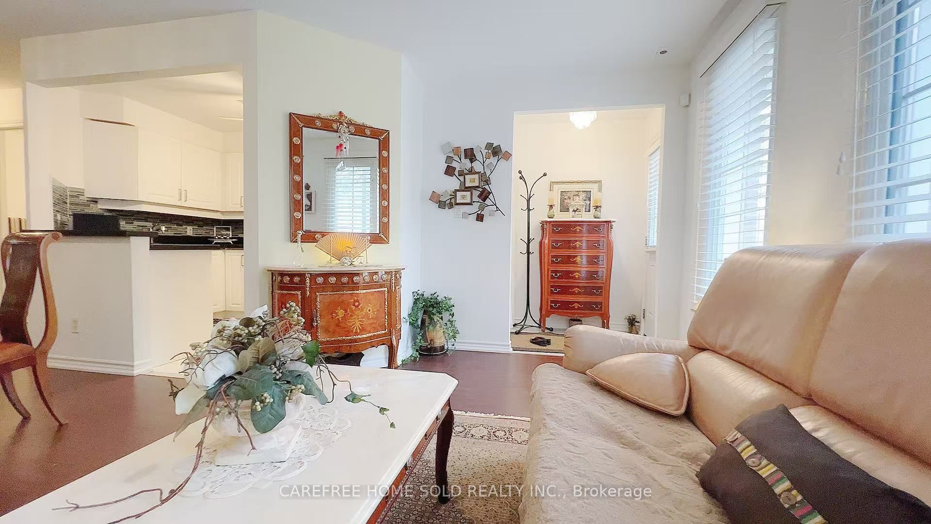 151 Townsgate Drive 8, Vaughan, ON L4J 8J7 photo 3