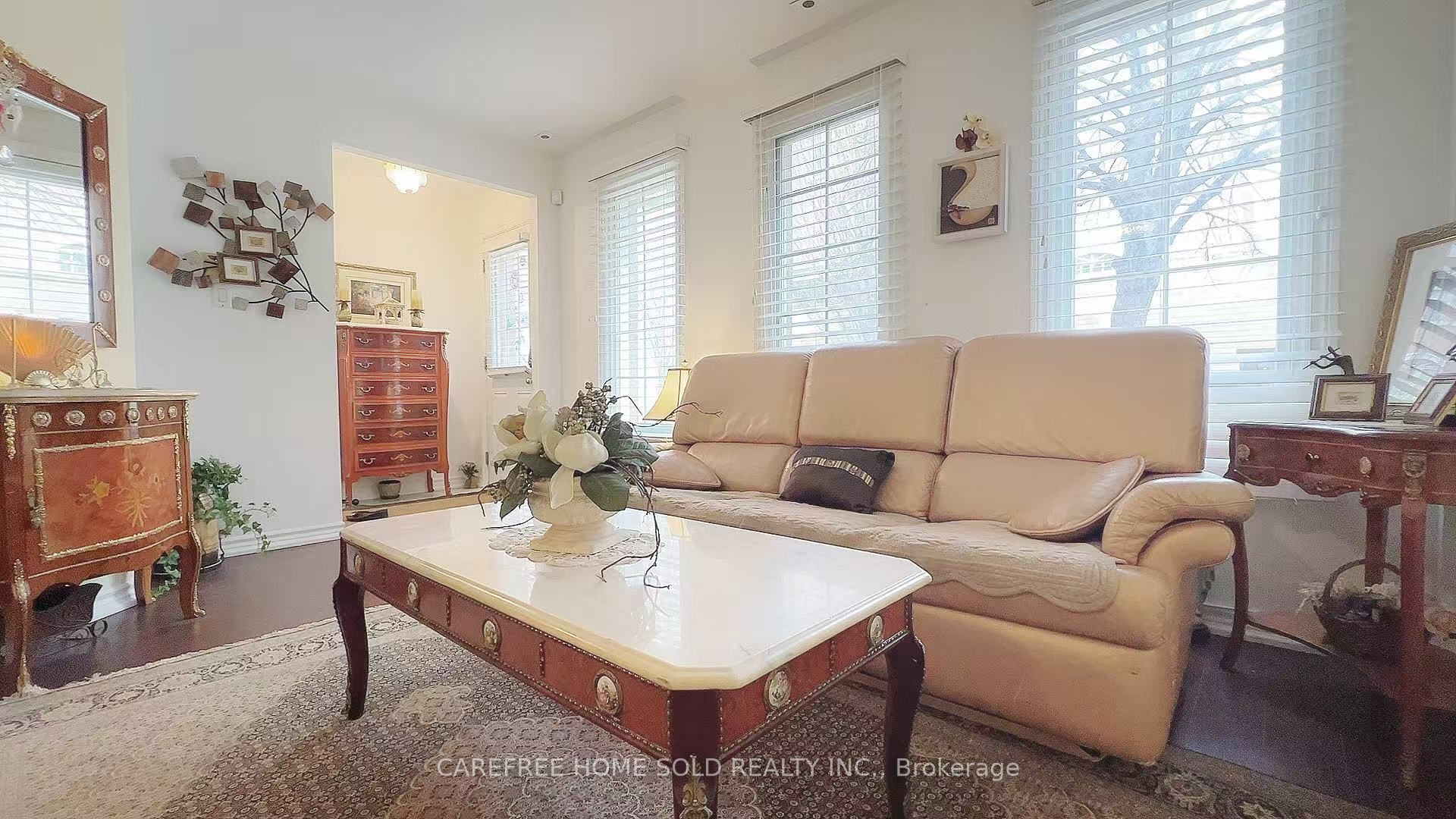 151 Townsgate Drive 8, Vaughan, ON L4J 8J7 photo 4