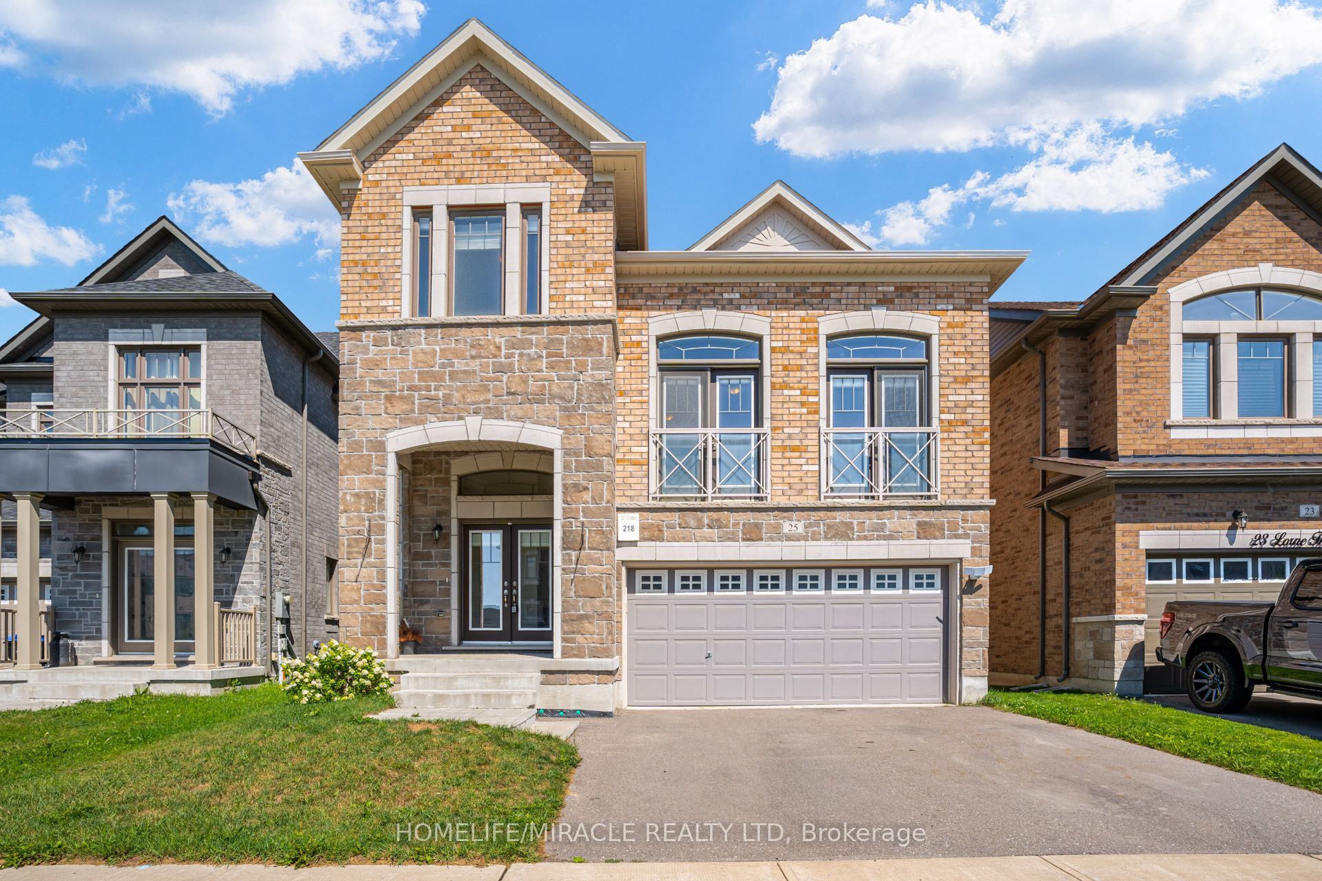 25 Lorne Thomas Place, New Tecumseth, ON L9R 0T8 photo 2
