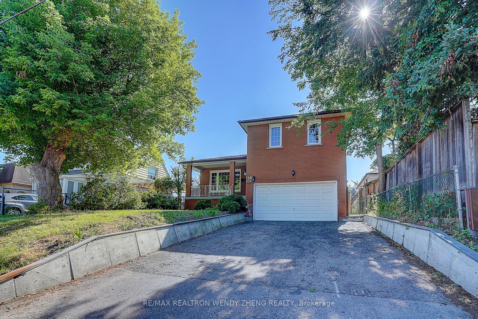 118 Henderson Avenue, Markham, ON L3T 2L4