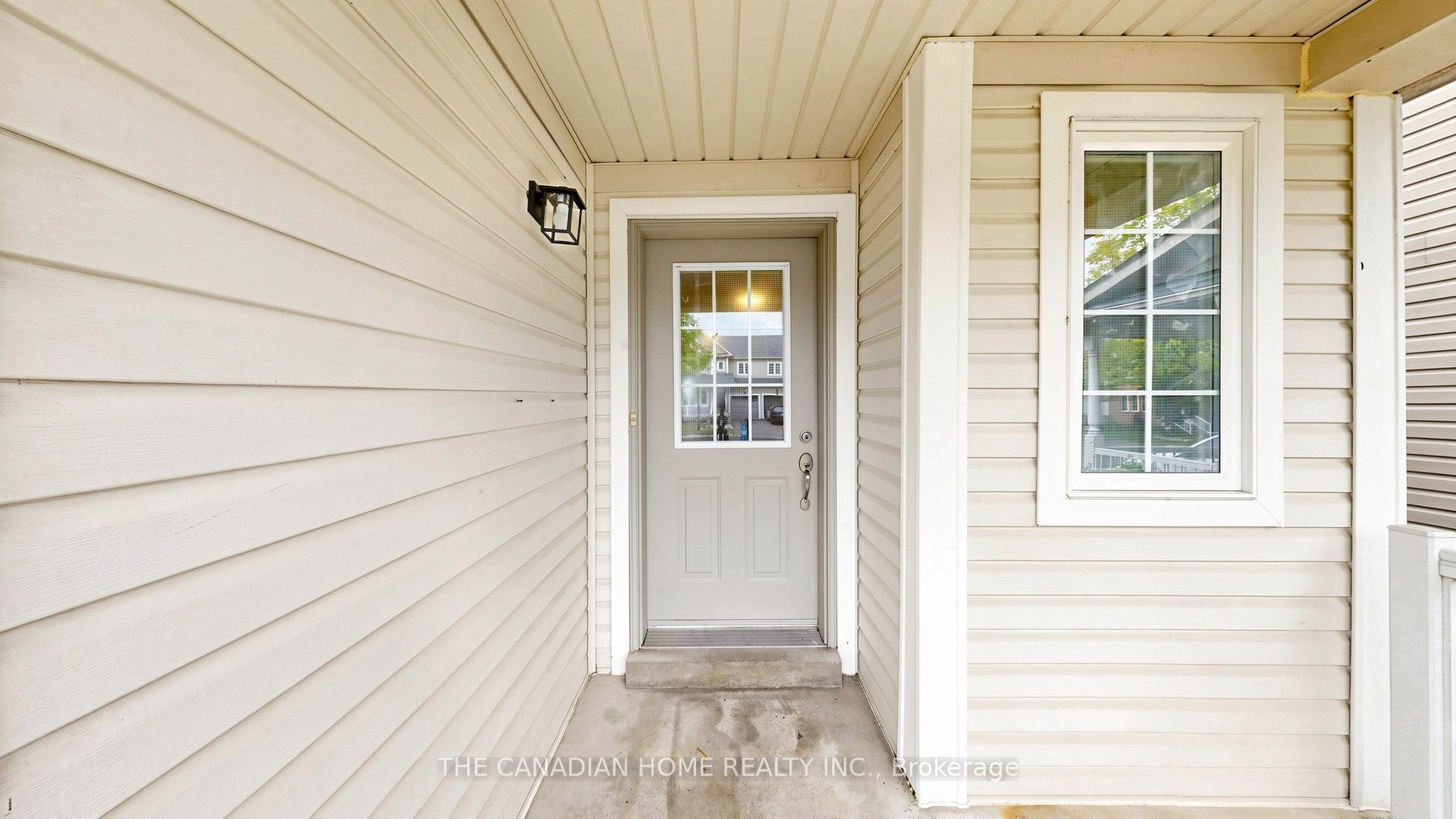 31 Laurendale Avenue, Georgina, ON L4P 4A8 photo 4