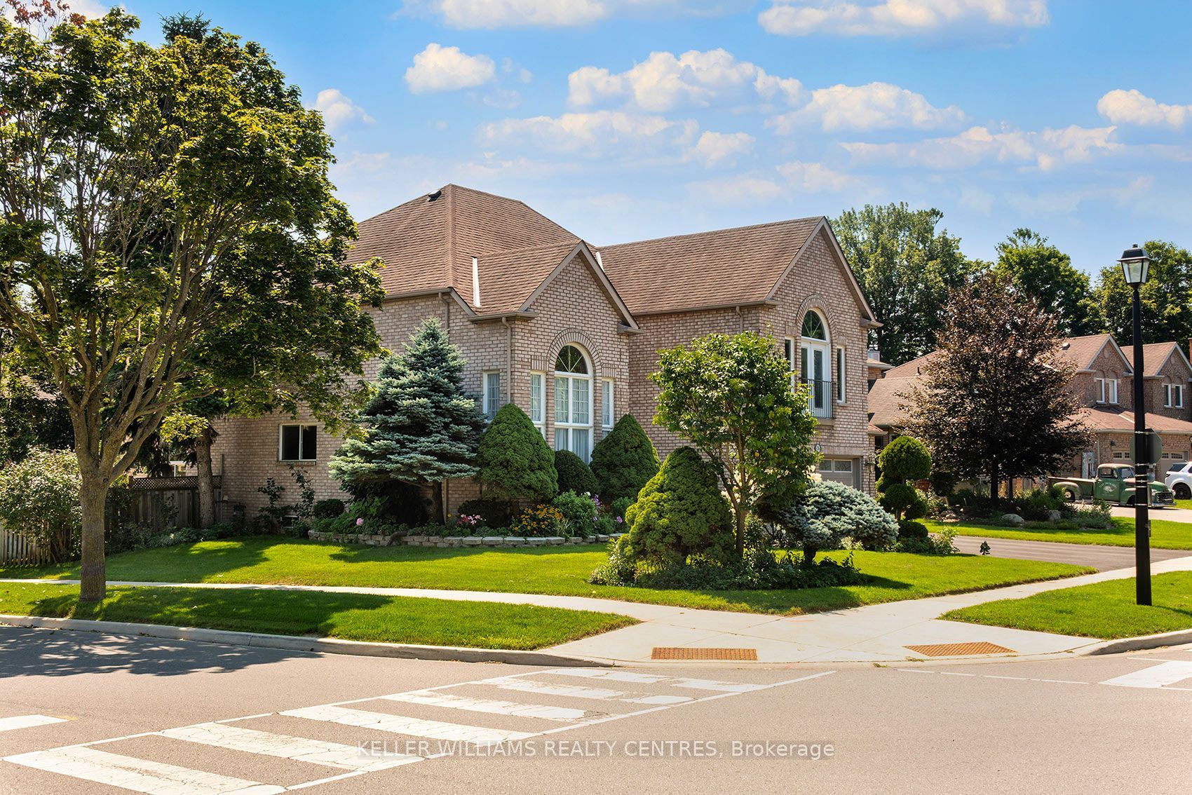 376 Keith Avenue, Newmarket, ON L3X 1T5 photo 3