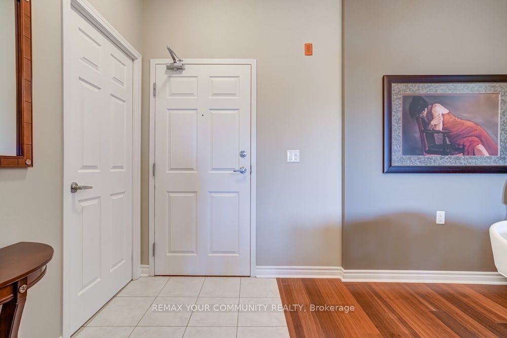 15450 Yonge Street 414, Aurora, ON L4G 1P2 photo 3