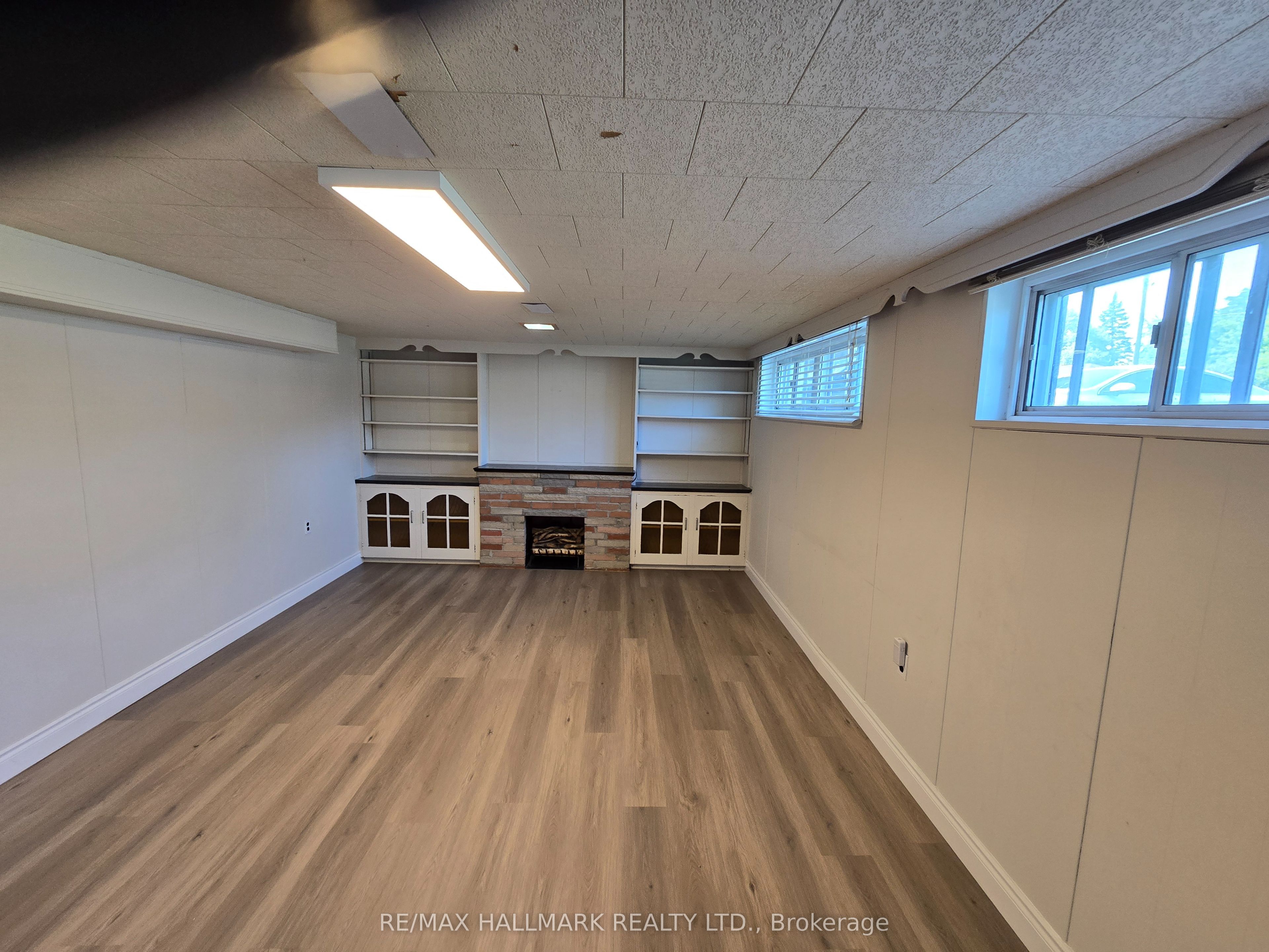 211 Norfolk Avenue, Richmond Hill, ON L4S 0B2 photo 2
