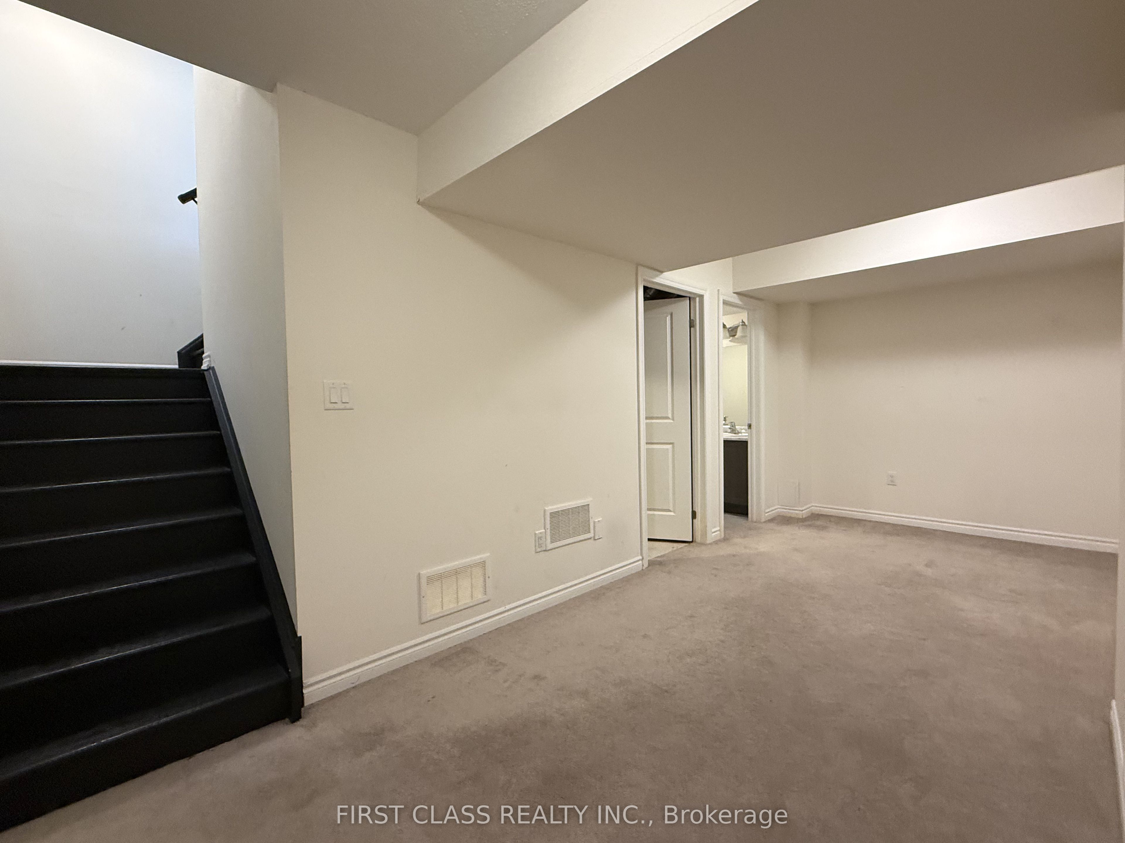 31 Breyworth Road, Markham, ON L6C 0E6 photo 4