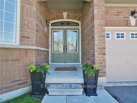 13 Tucciarone Court, Markham, ON L6C 0H3 photo 2