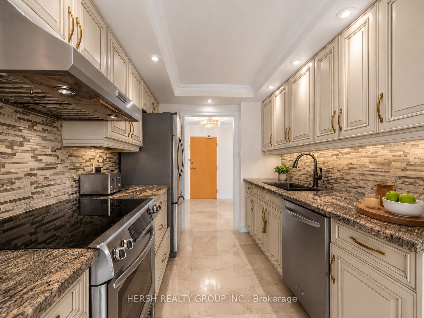 7 Townsgate Boulevard 904, Vaughan, ON L4J 7Z9 photo 4