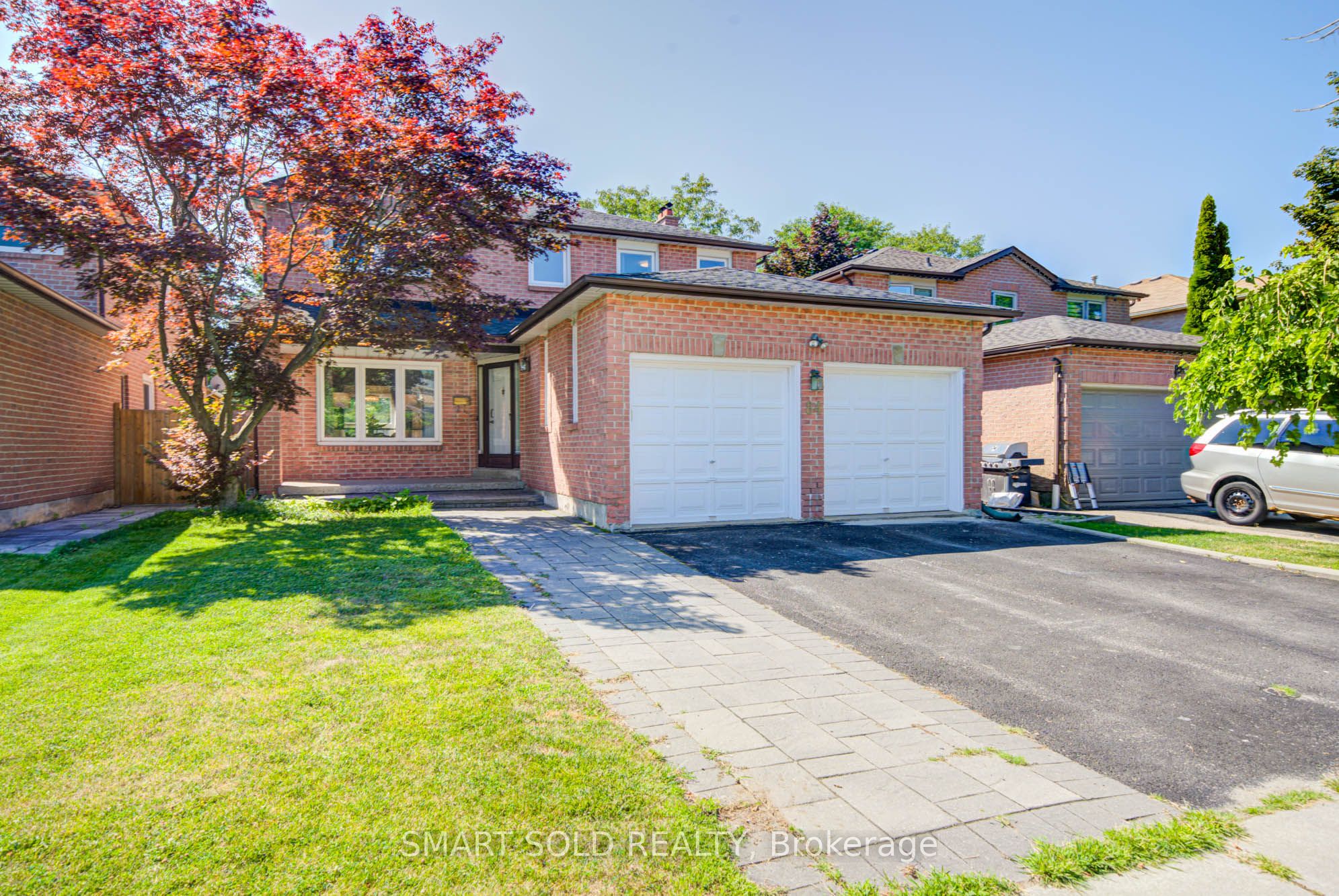 84 O'connor Crescent, Richmond Hill, ON L4C 7N8 photo 2