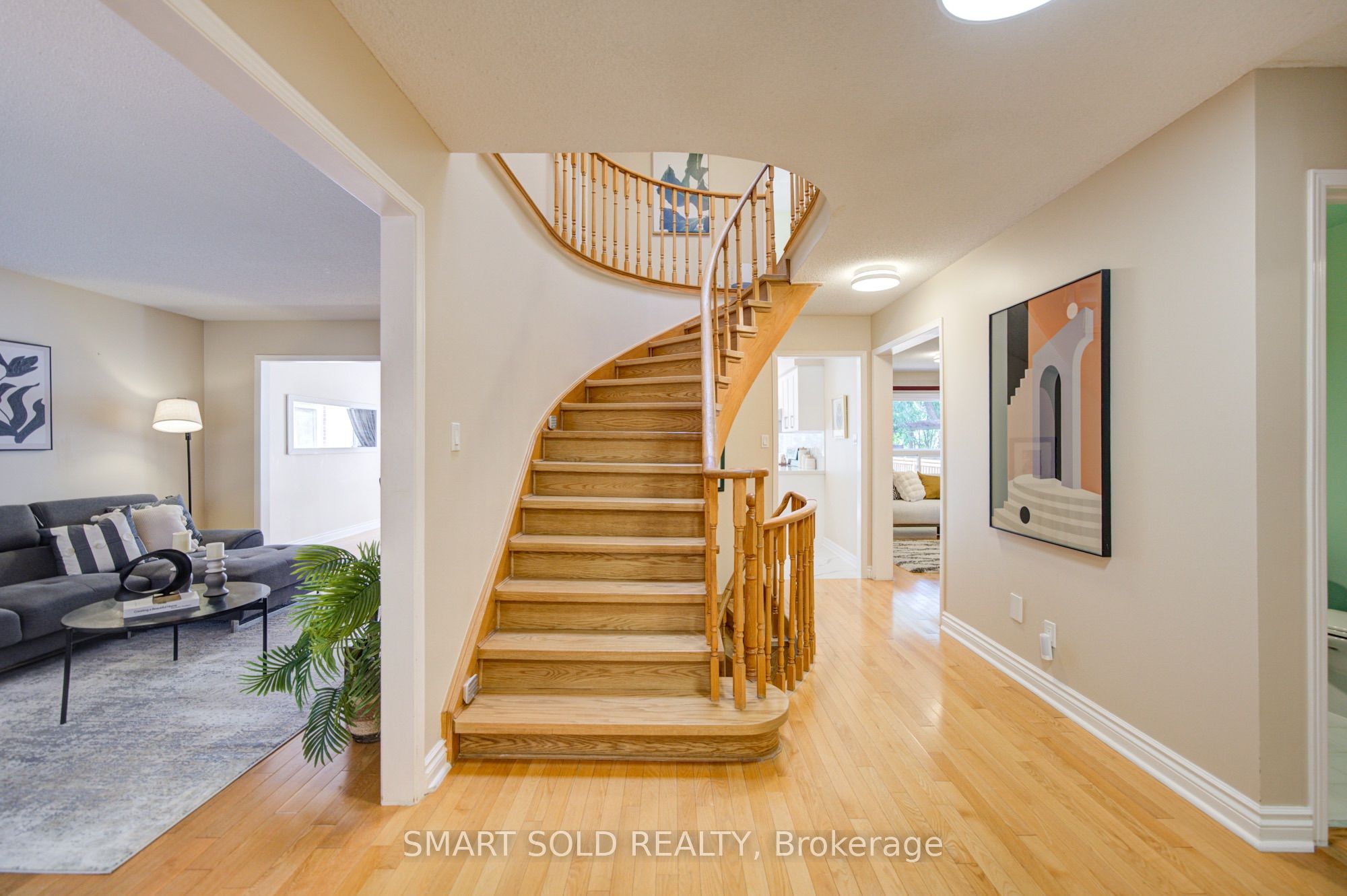 84 O'connor Crescent, Richmond Hill, ON L4C 7N8 photo 4