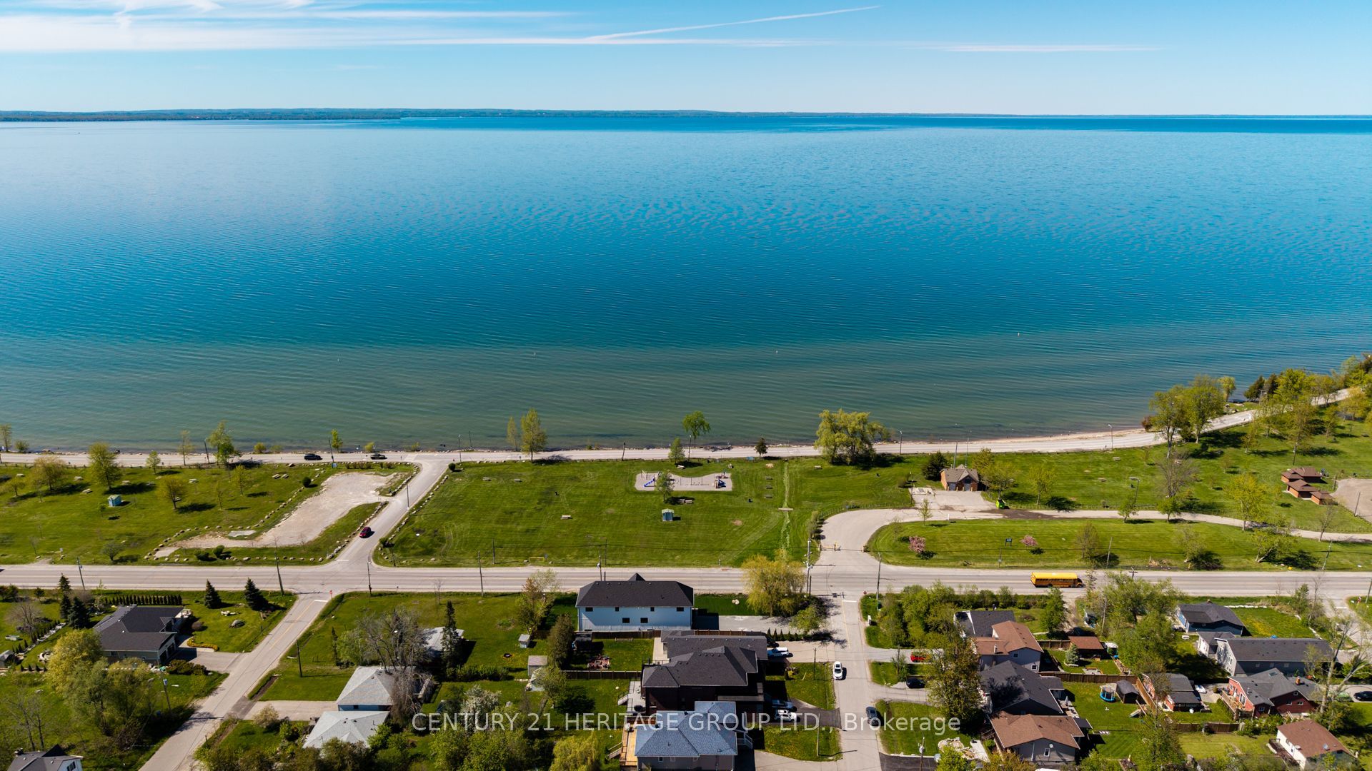 802 Willowview Road, Georgina, ON L0E 1S0 photo 2