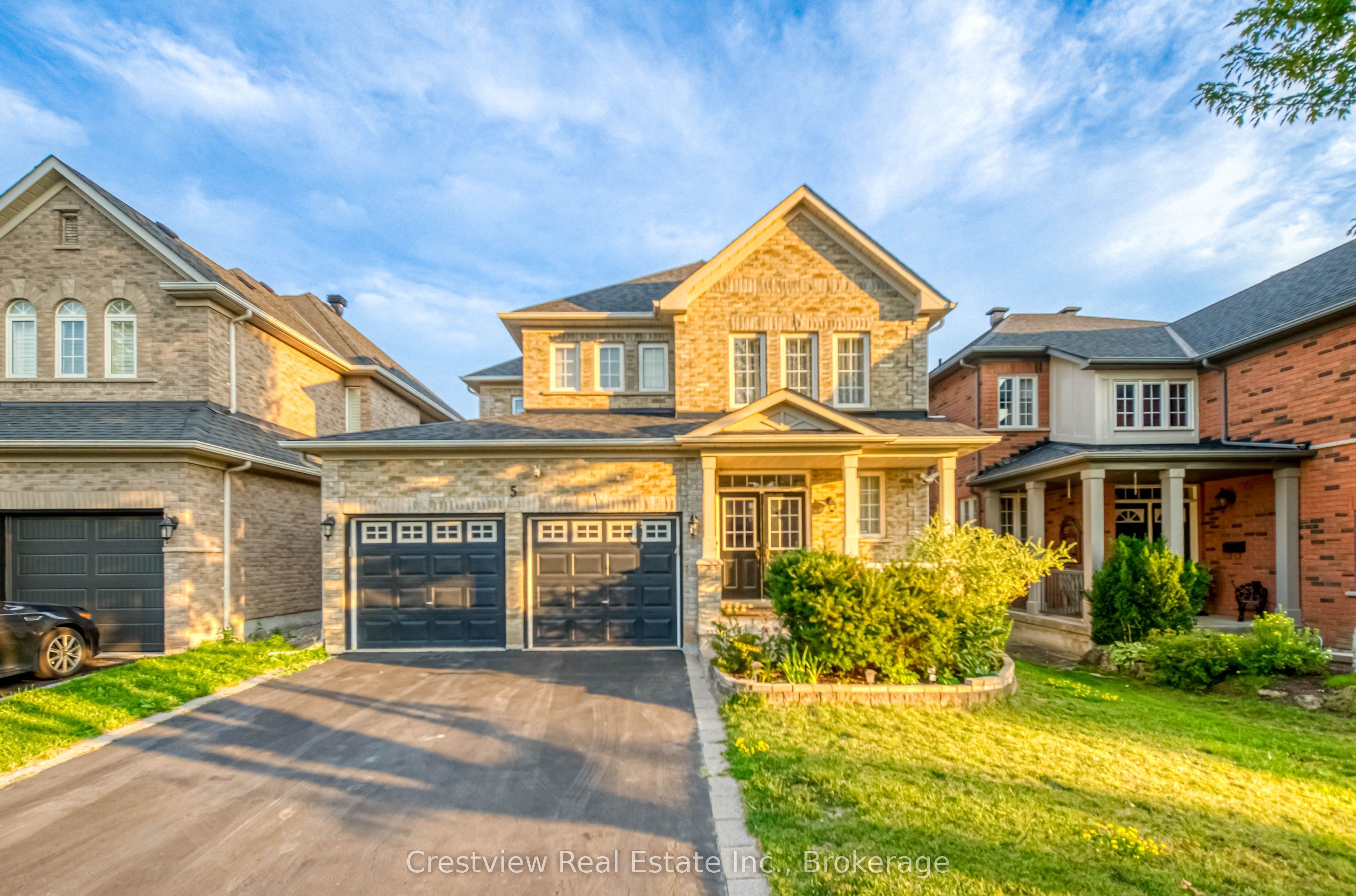 5 Irish Rose Drive, Markham, ON L6C 2E1