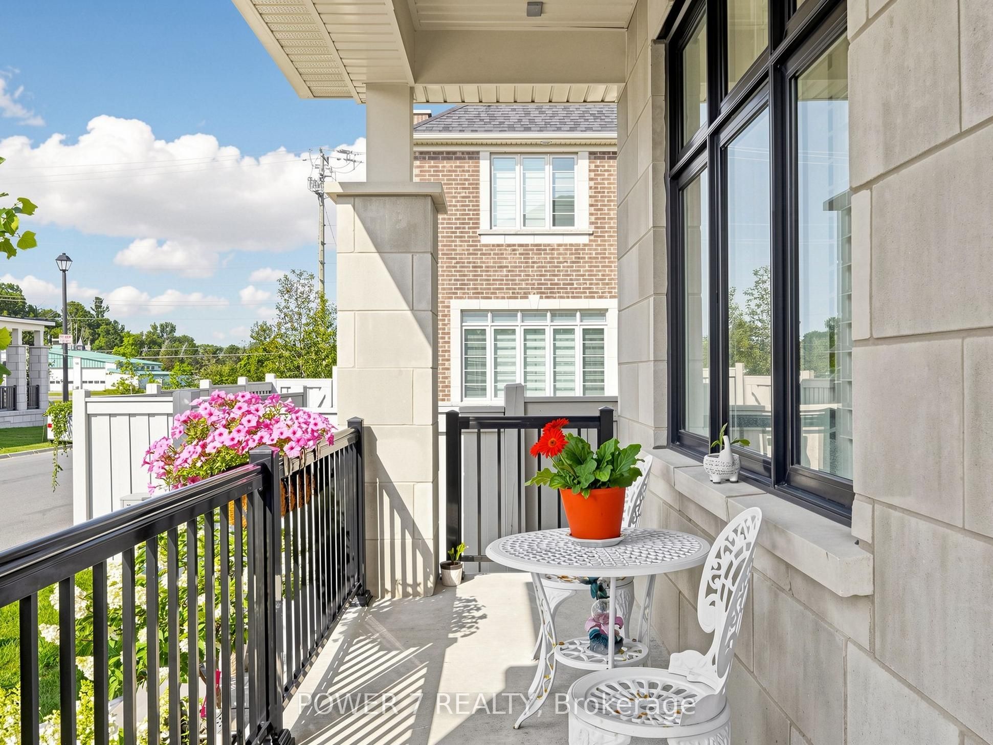 27 Joiner Circle, Whitchurch-Stouffville, ON L4A 4W9 photo 4