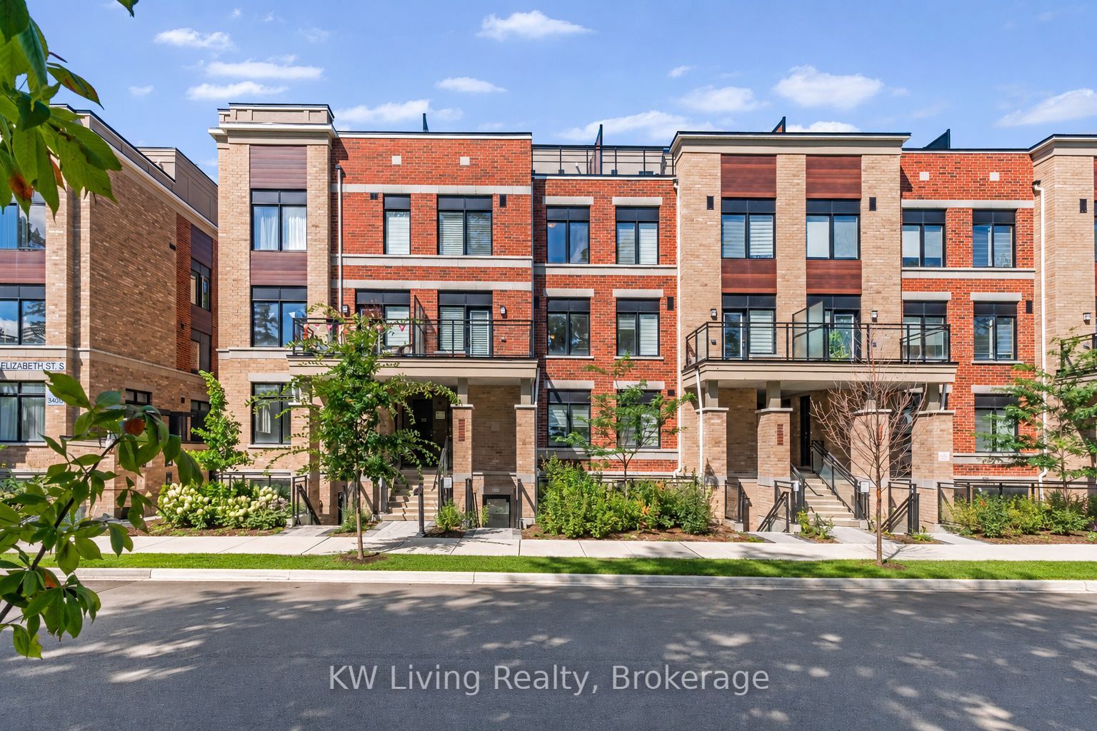 58 Elizabeth Street S 2307, Richmond Hill, ON L4C 5W2
