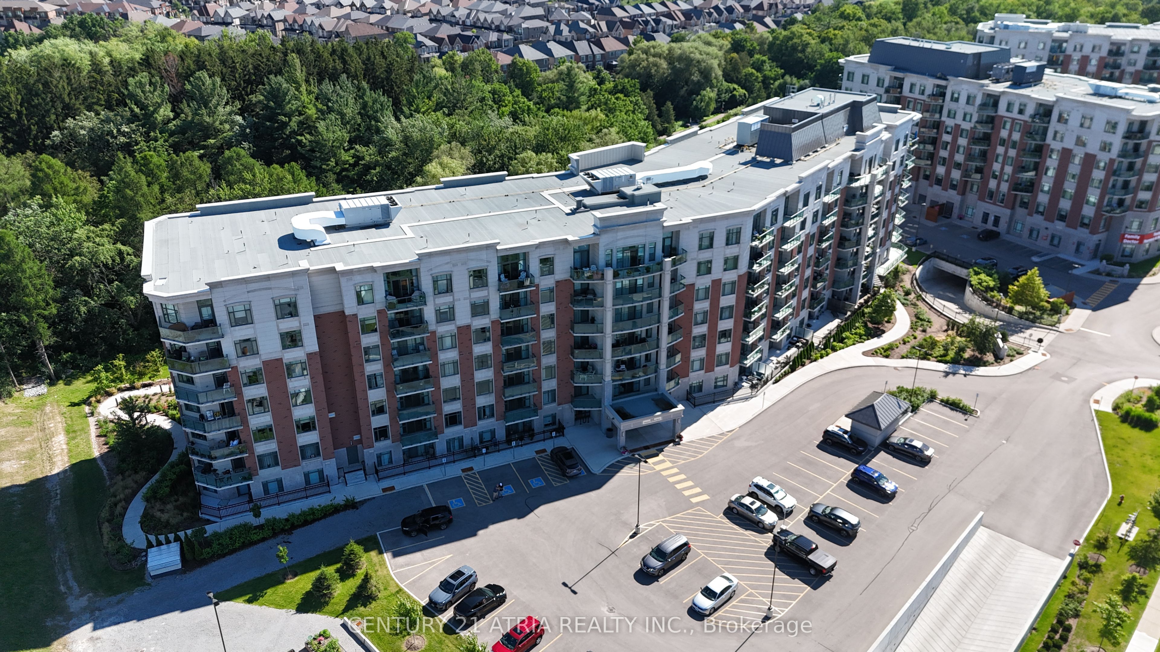 460 William Graham Drive 317, Aurora, ON L4G 1X9