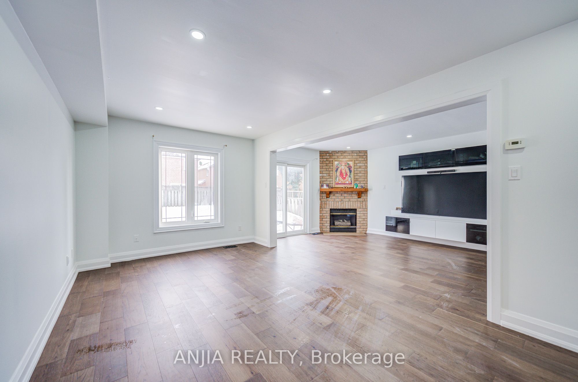 17 Kenborough Court, Markham, ON L3S 3P3