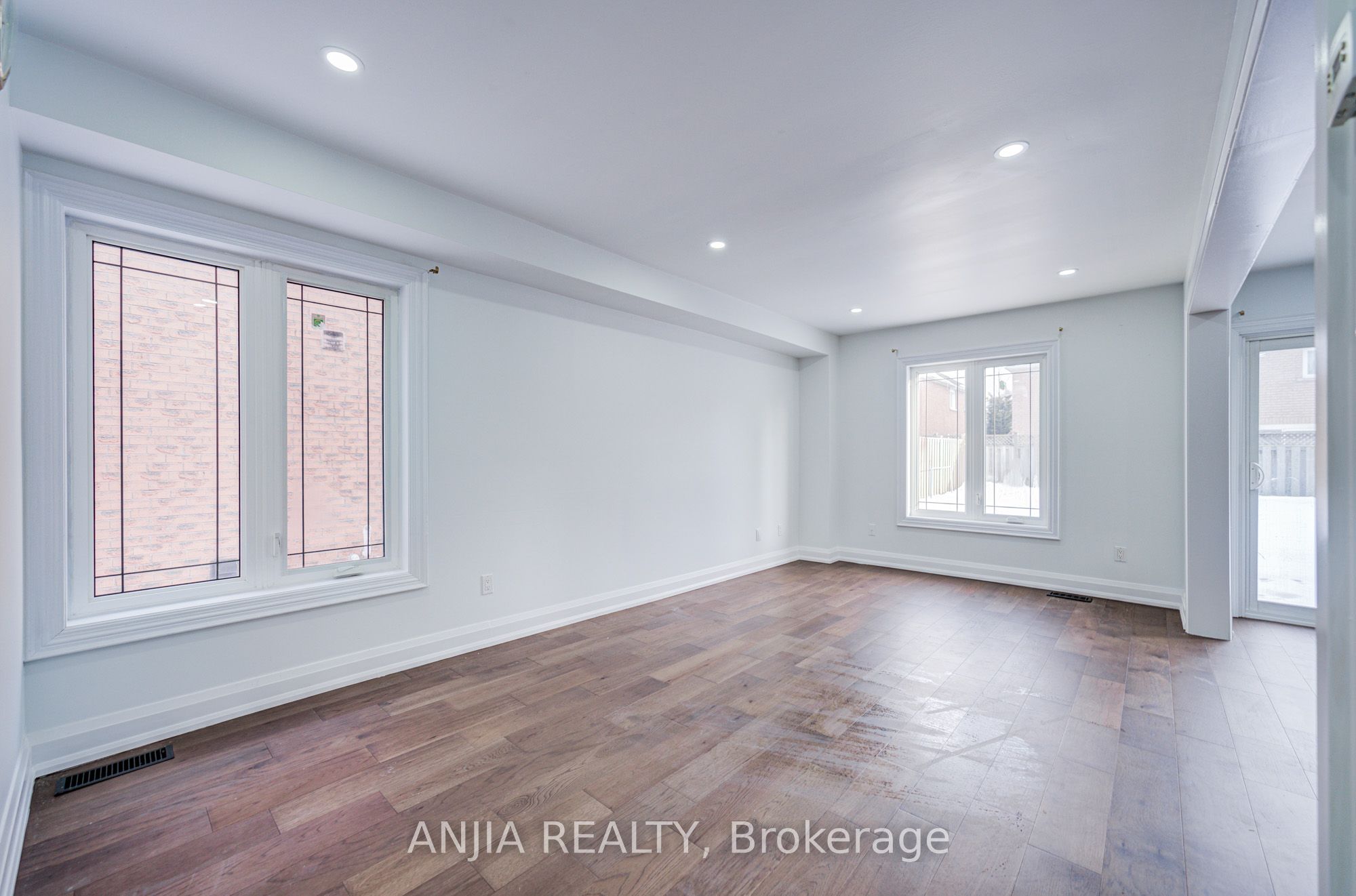 17 Kenborough Court, Markham, ON L3S 3P3 photo 3