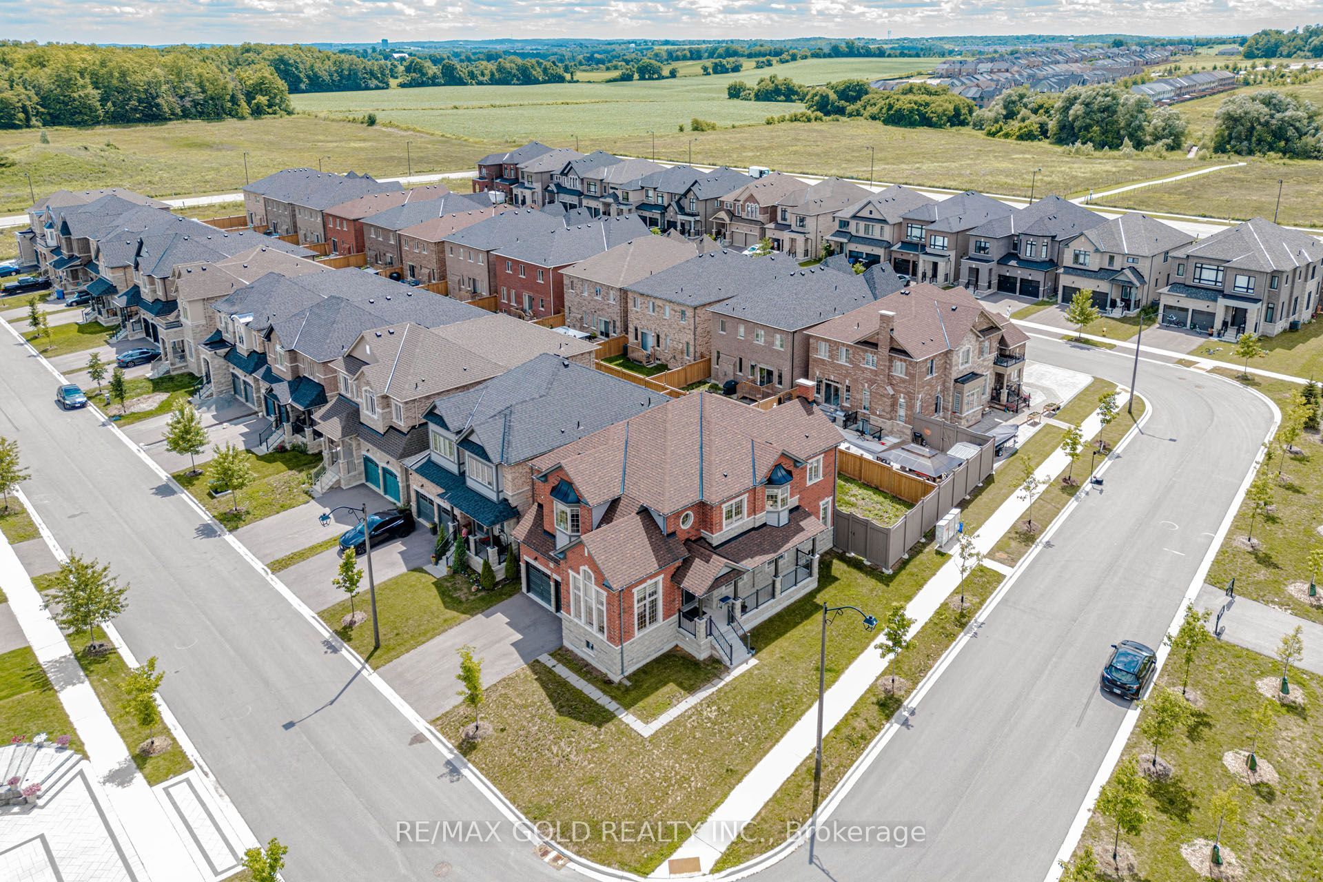 53 Betty May Crescent, East Gwillimbury, ON L9N 1S2