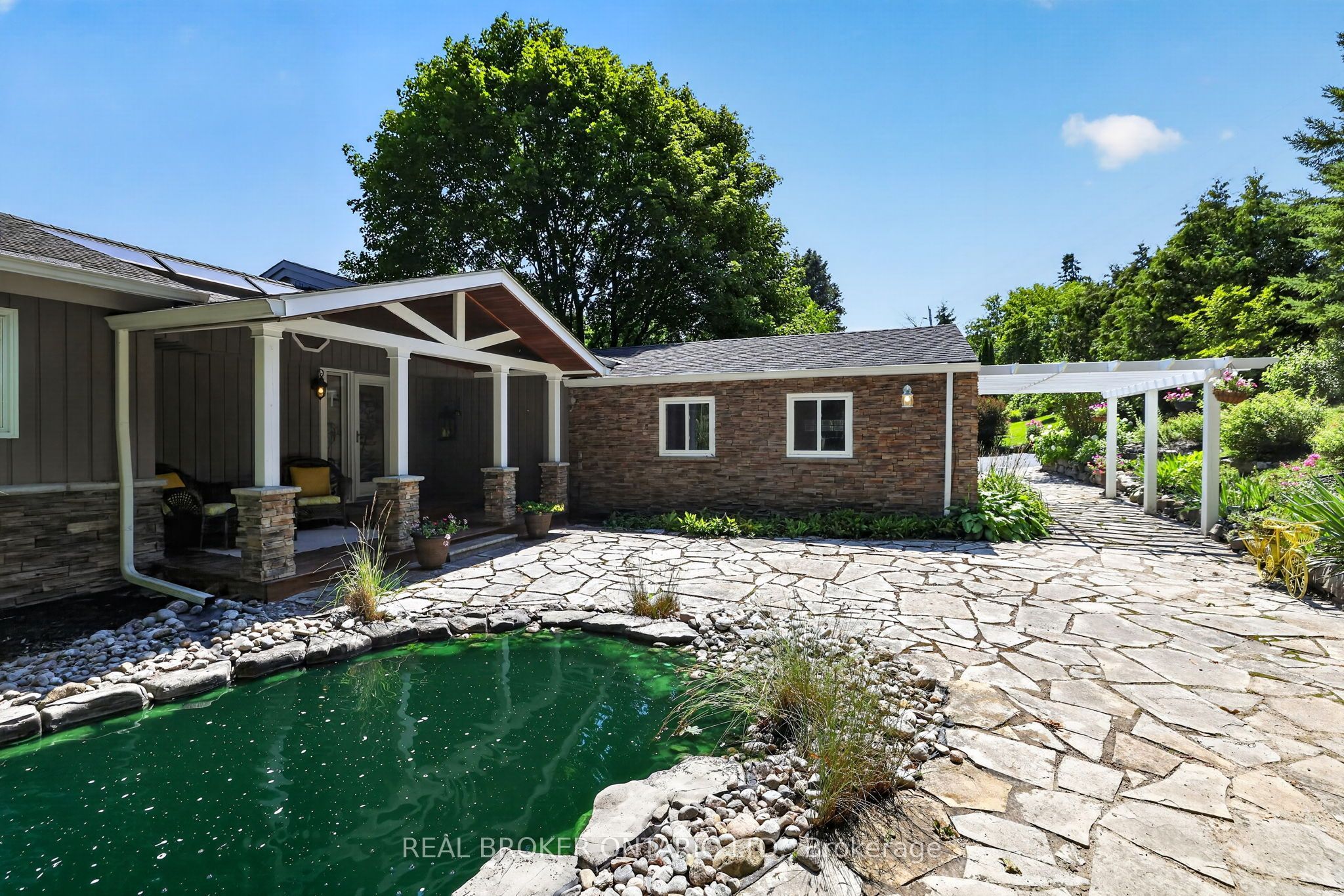 20417 Centre Street, East Gwillimbury, ON L0G 1M0 photo 3