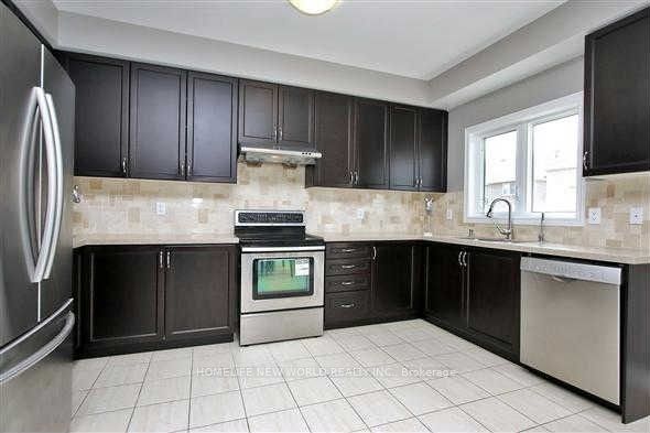 20 Pineforest Place, Markham, ON L6E 2B1 photo 4