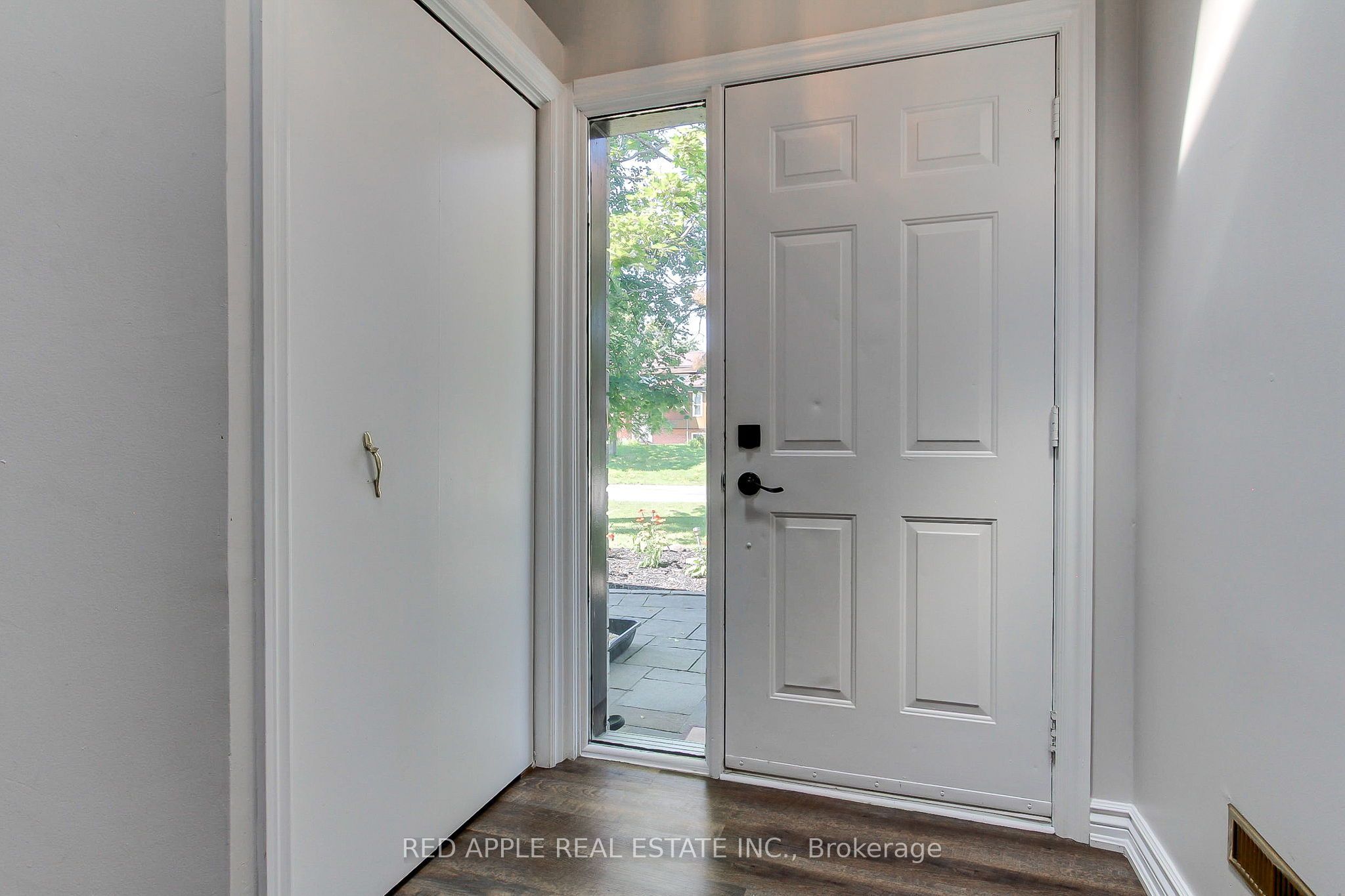 2277 Scythes Street, Innisfil, ON L9S 1G7 photo 5