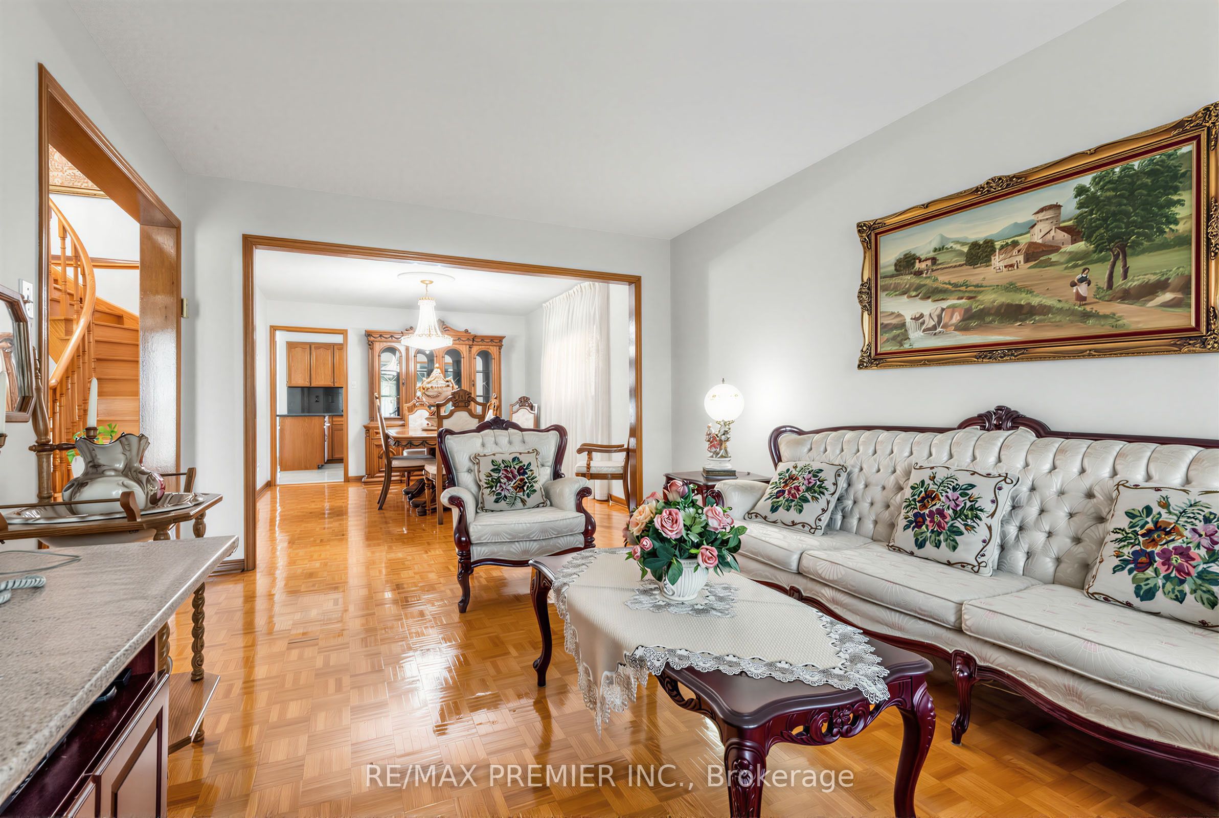 42 Burgosa Court, Vaughan, ON L4L 5C3 photo 5