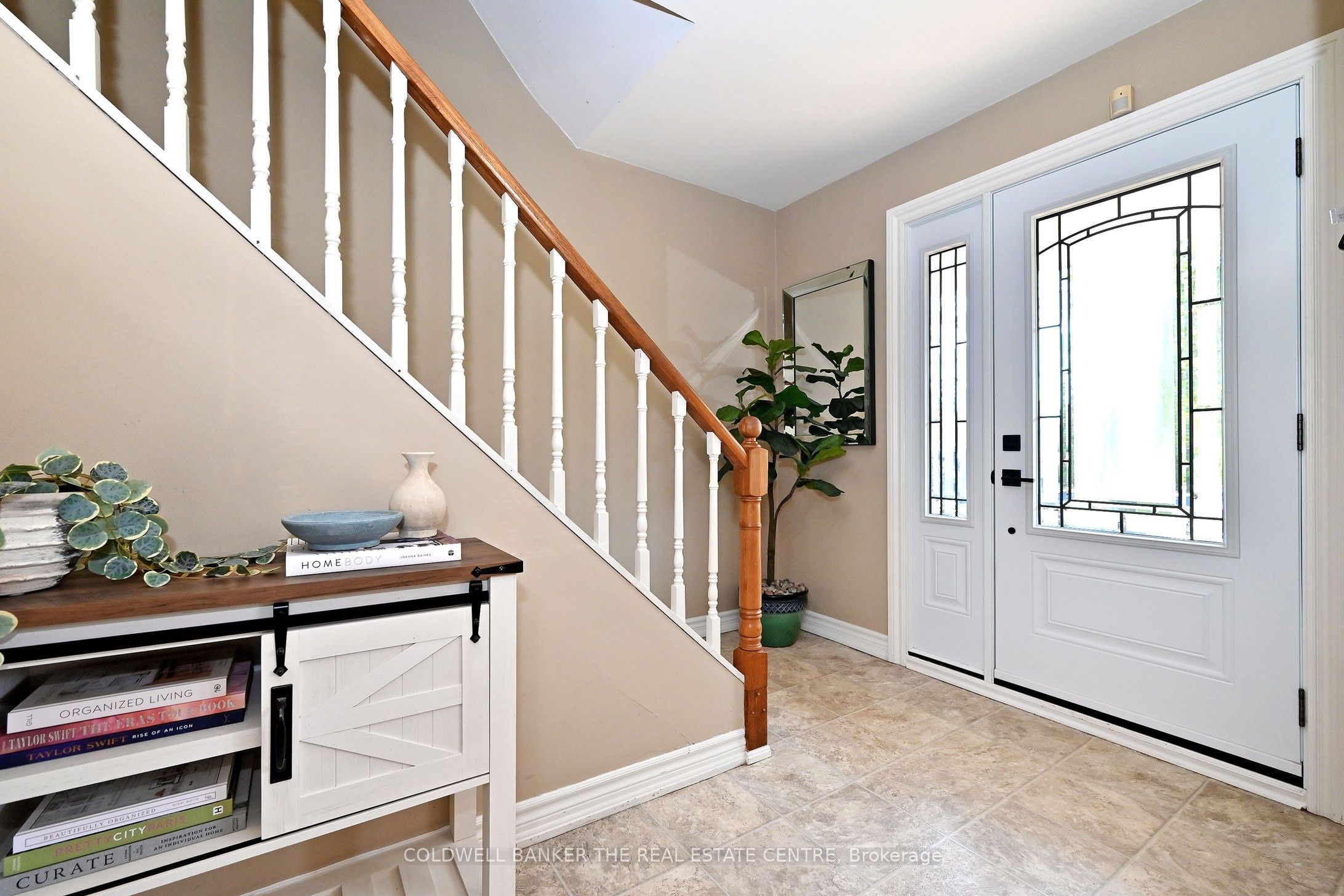 140 Lundy's Lane, Newmarket, ON L3Y 3S3 photo 4