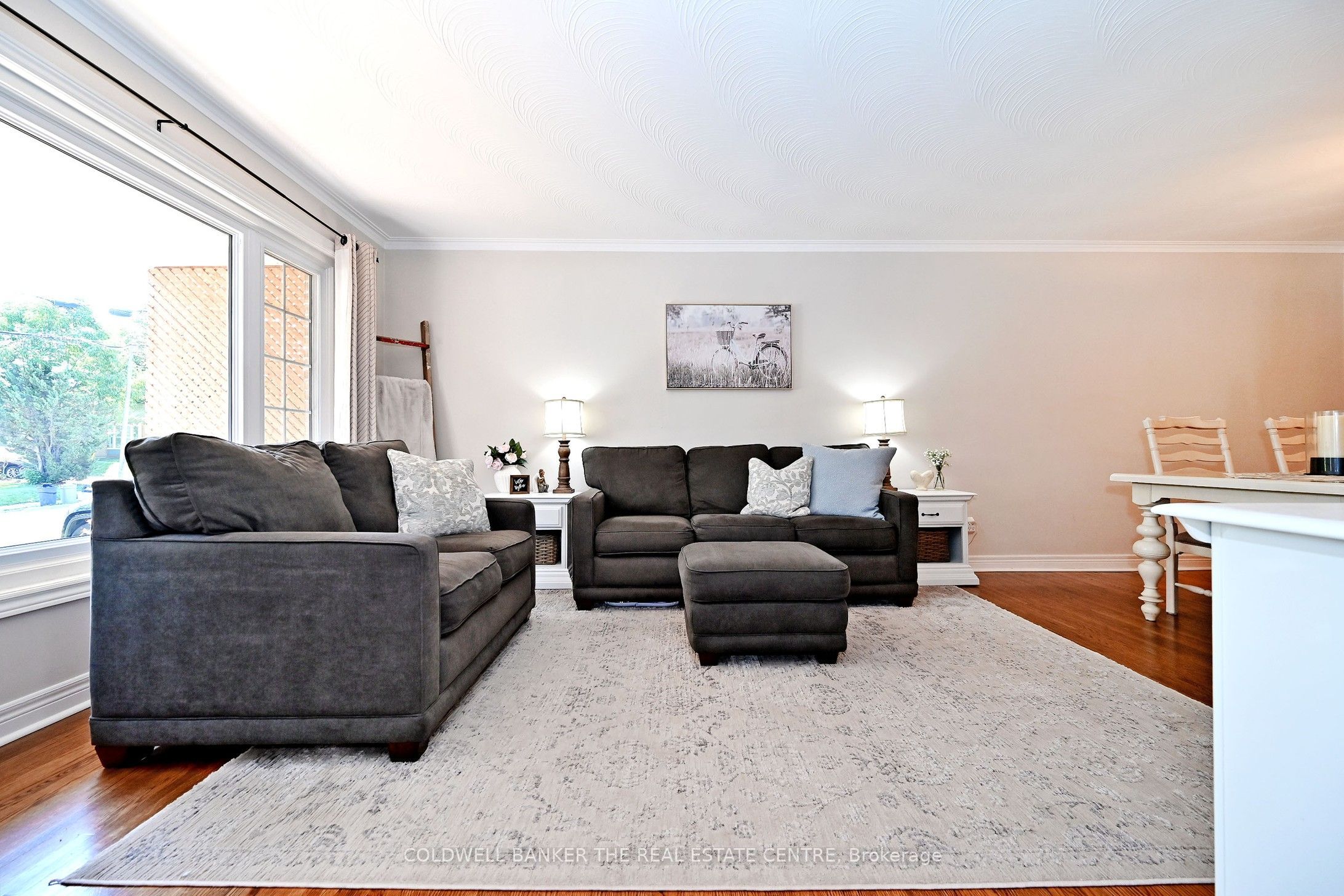 140 Lundy's Lane, Newmarket, ON L3Y 3S3 photo 5