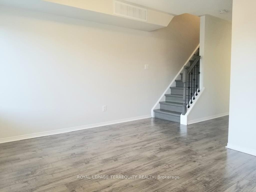 310 John Street 326, Markham, ON L3T 0A7 photo 3