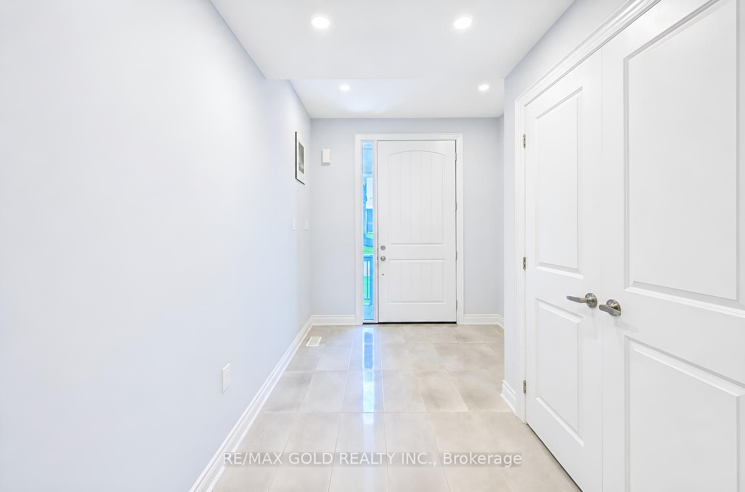 4 Kiernan Crescent N, New Tecumseth, ON L9R 0V4 photo 5
