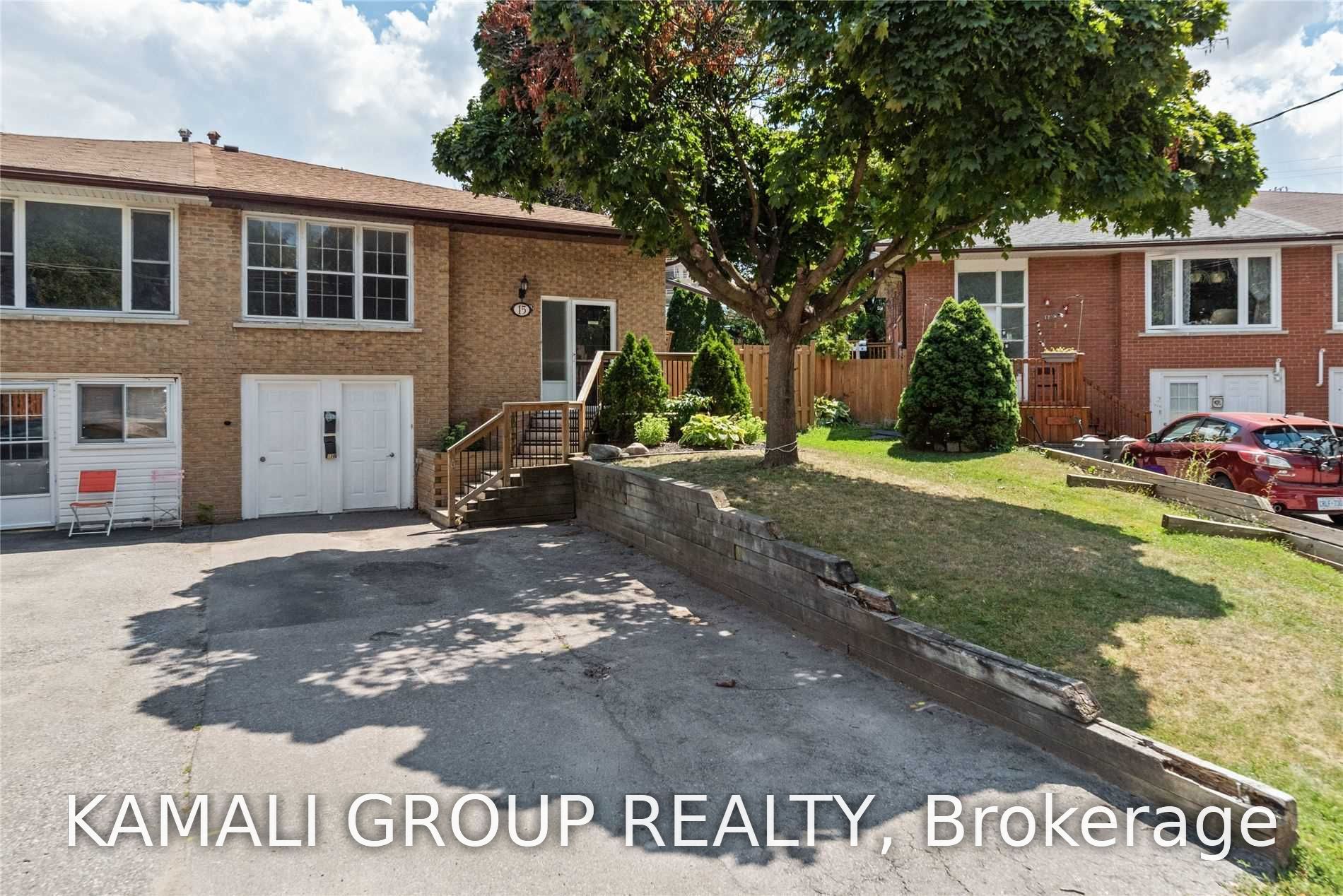 15 Walter Avenue MAIN, Newmarket, ON L3Y 2T2
