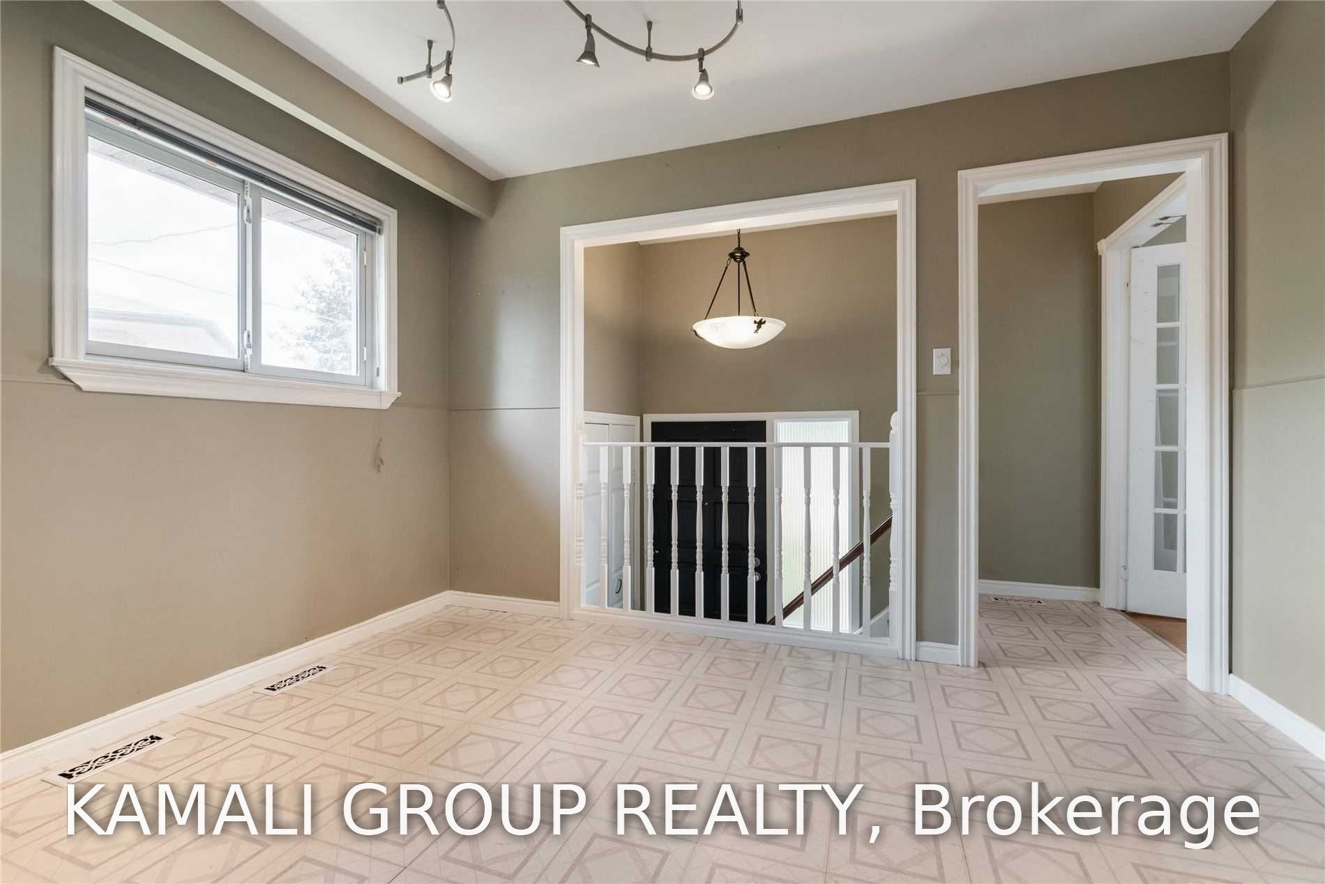 15 Walter Avenue MAIN, Newmarket, ON L3Y 2T2 photo 4