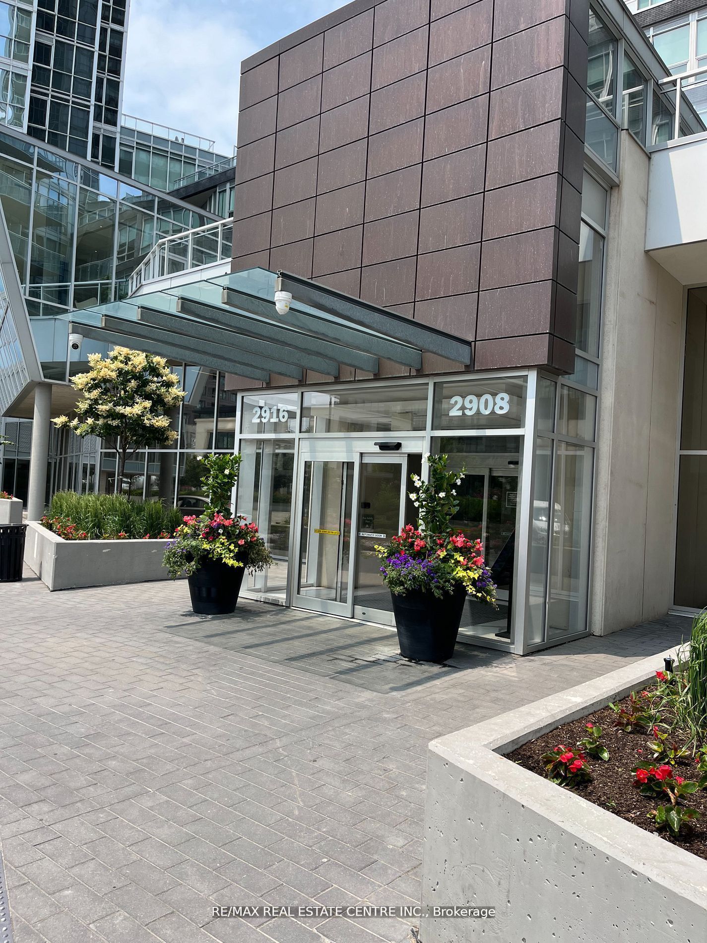 2916 Hwy7 Road 512W, Vaughan, ON L4K 0K5