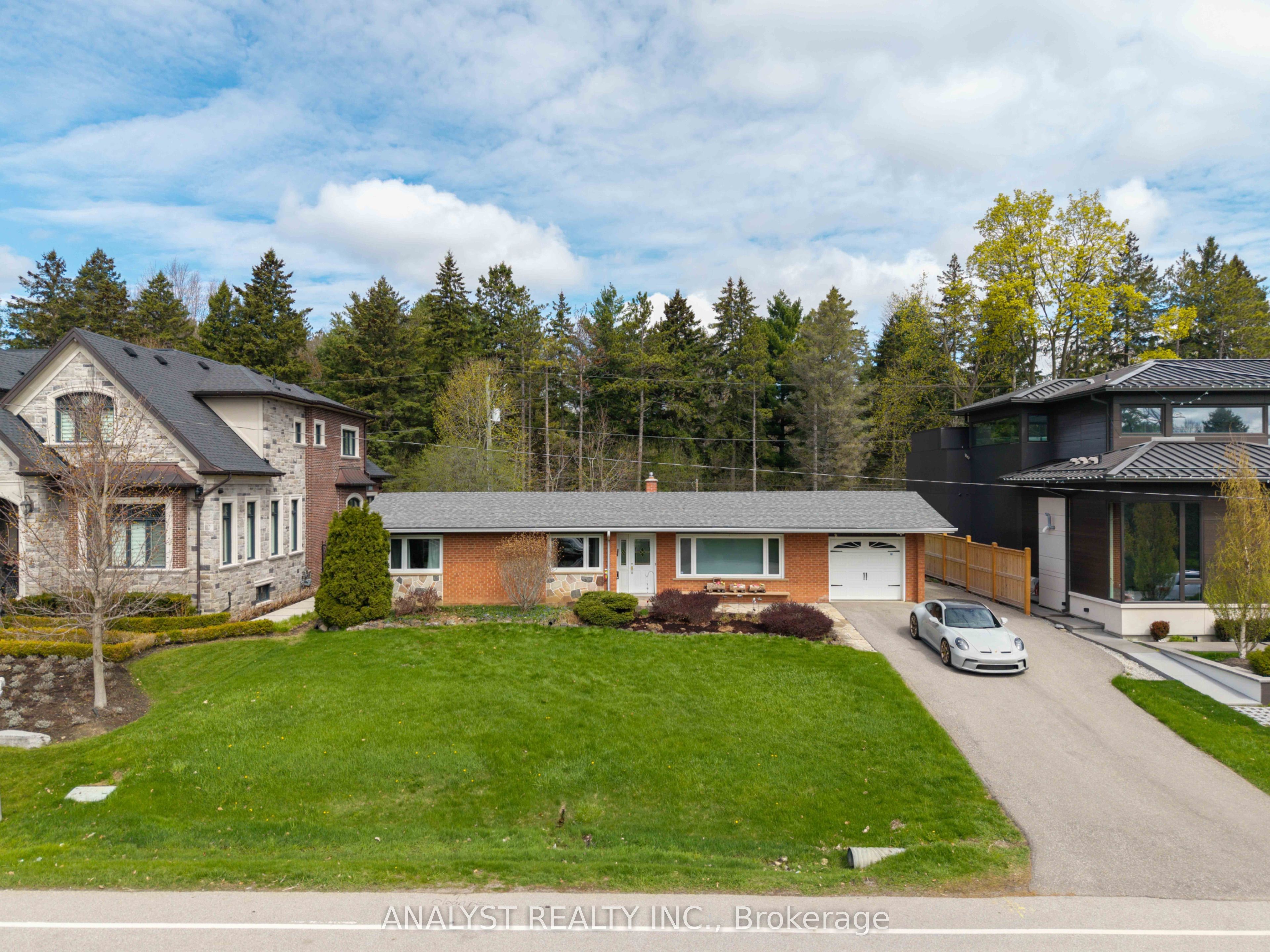 104 Cardish Street, Vaughan, ON L0J 1C0