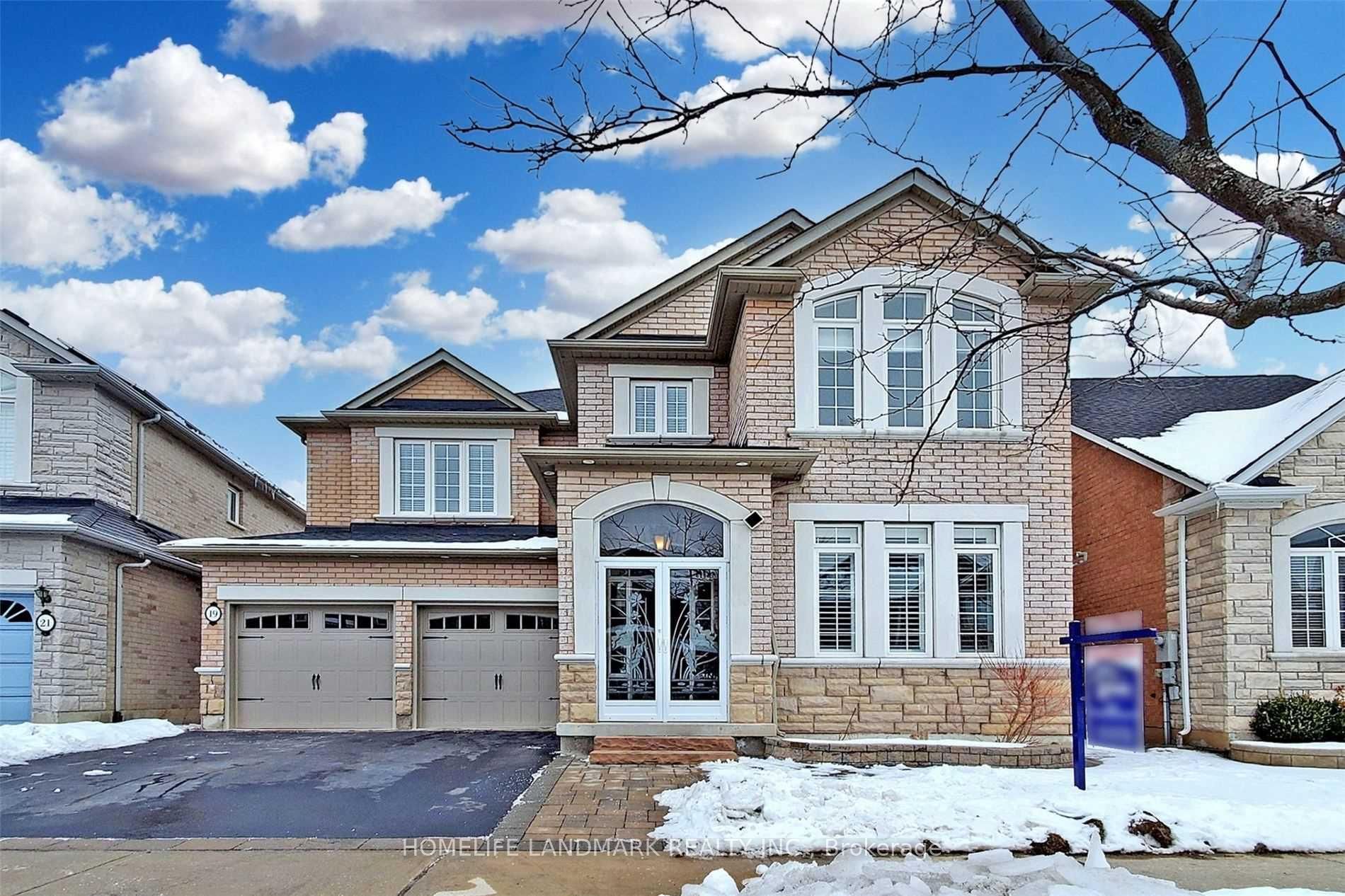 19 Brass Drive, Richmond Hill, ON L4E 4T3 photo 2