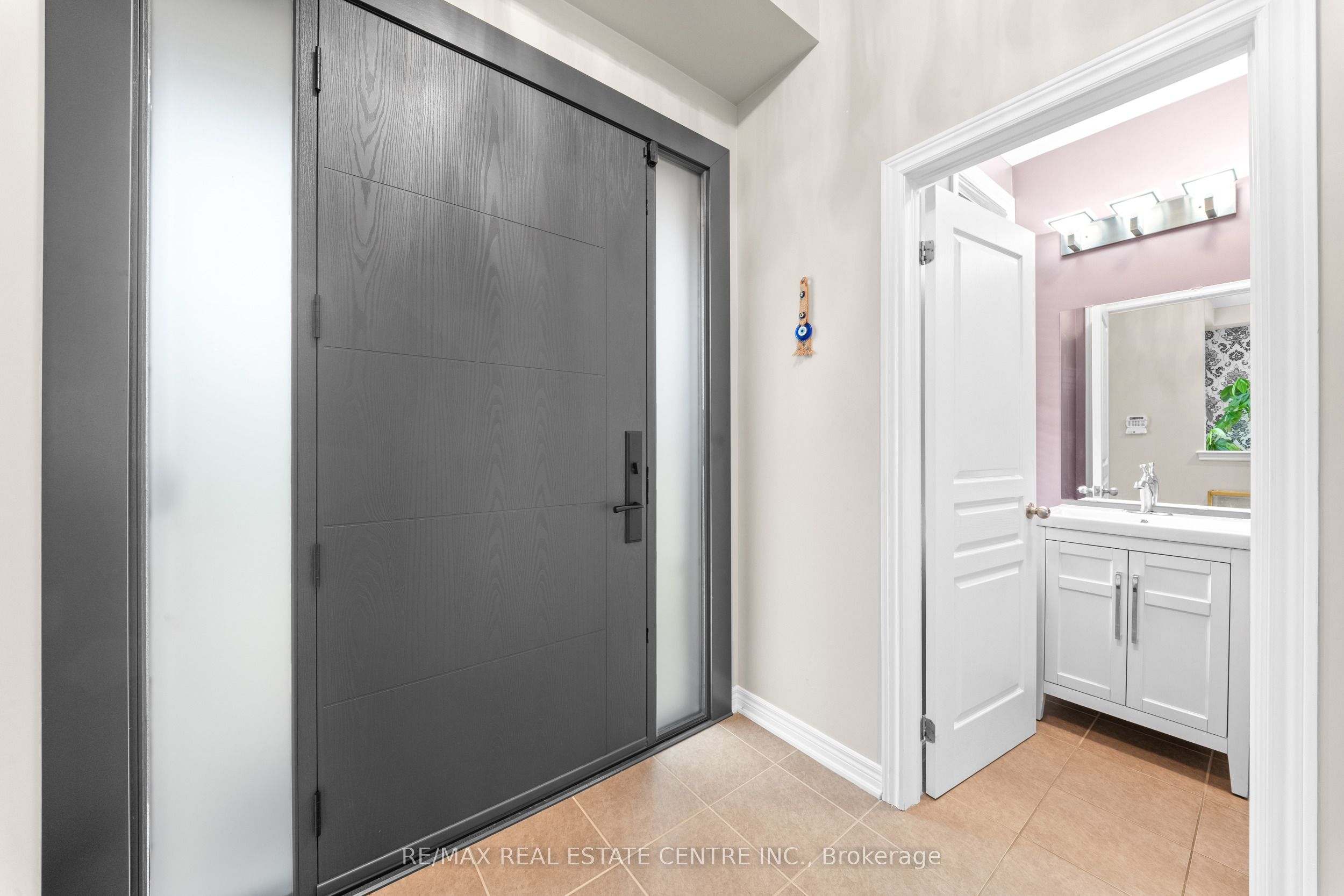 244 Moody Drive, Vaughan, ON L4H 3Z6 photo 4