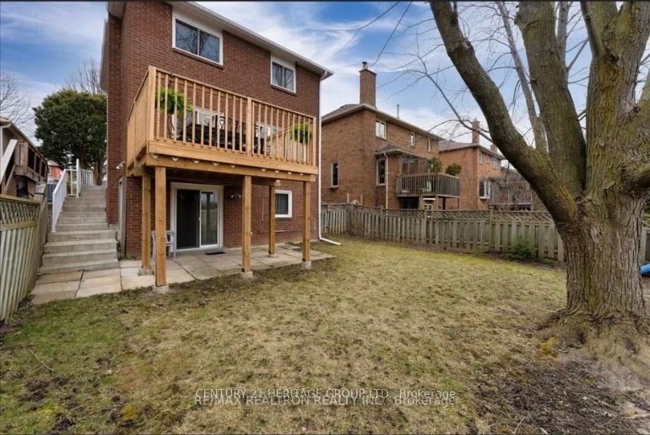 37 April Gardens N Bsmt, Aurora, ON L4G 4R7