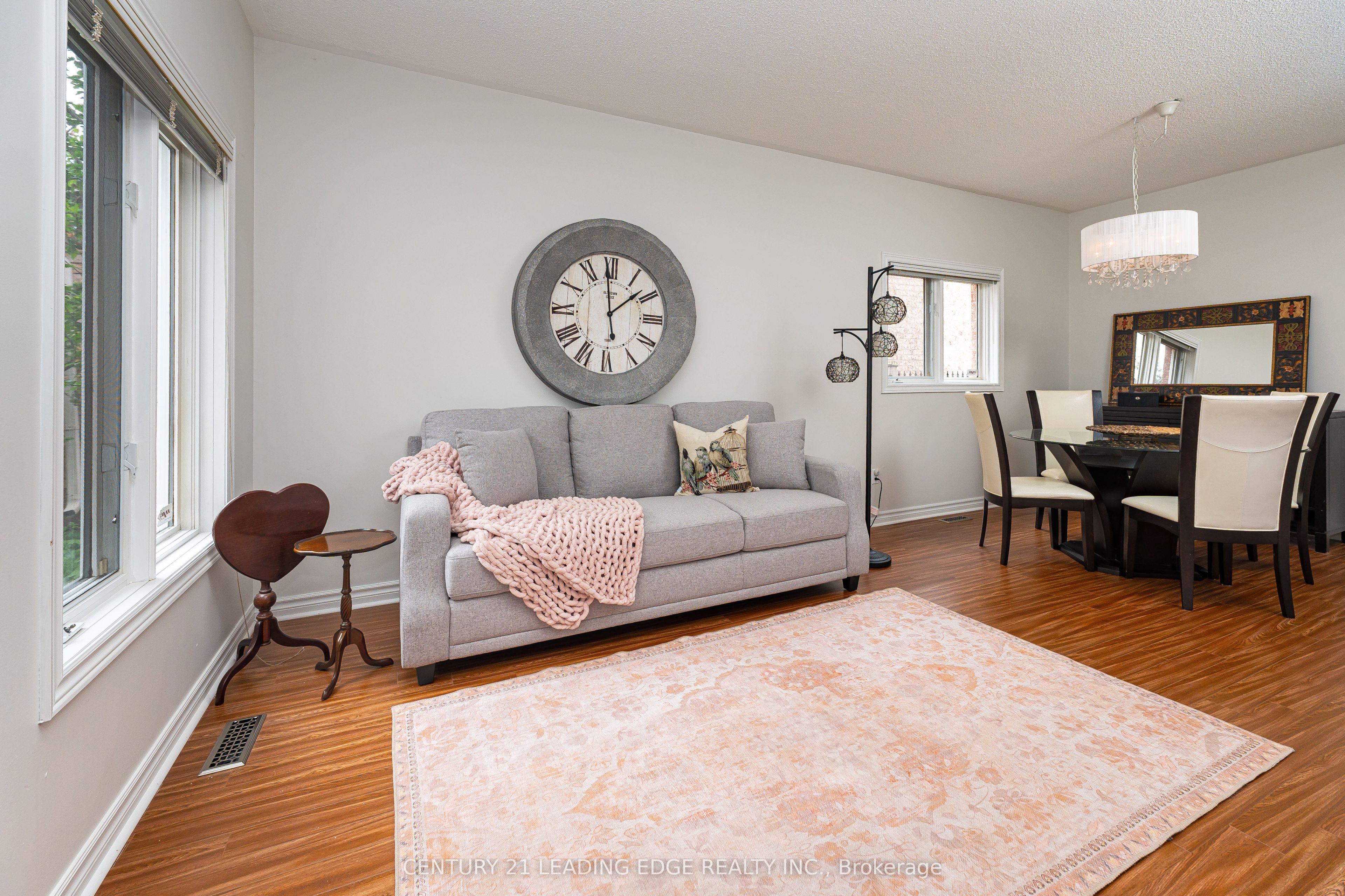 822 Surin Court, Newmarket, ON L3Y 8R4 photo 5