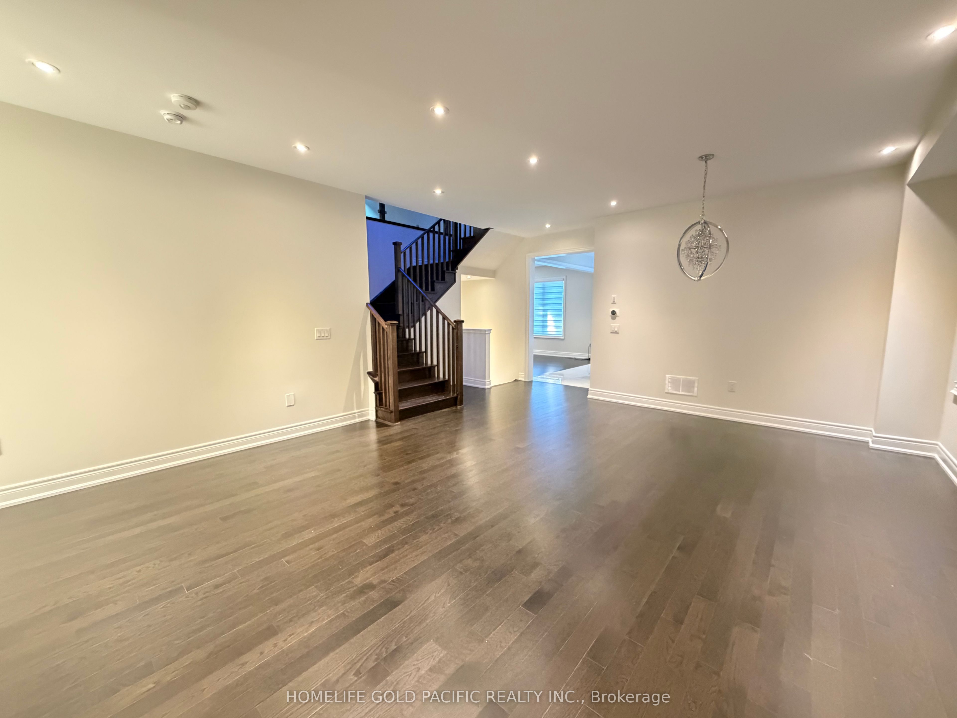 46 Haskins Crescent, Georgina, ON L4P 0H5 photo 5