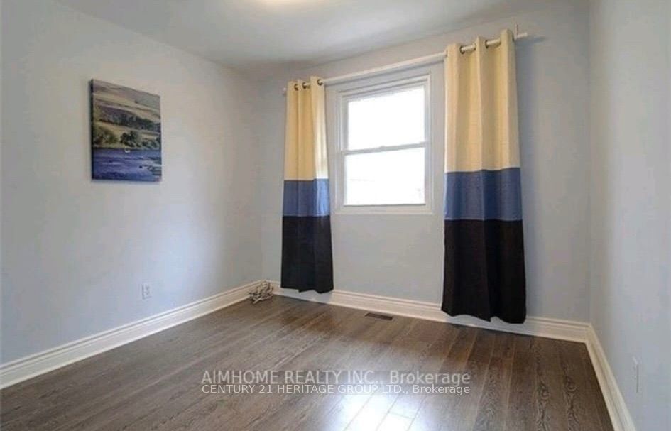 39 Lindsay Avenue Main Floor, Newmarket, ON L3Y 4N7 photo 5