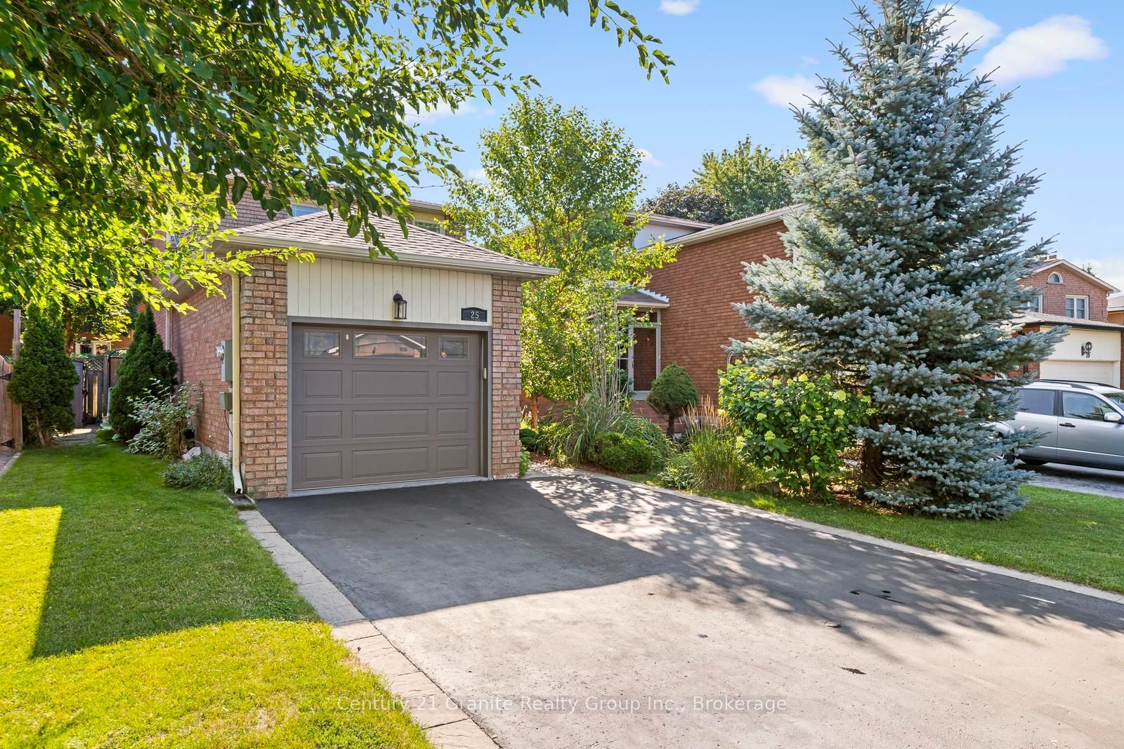 25 Greenwood Road, Whitchurch-Stouffville, ON L4A 5E8 photo 2