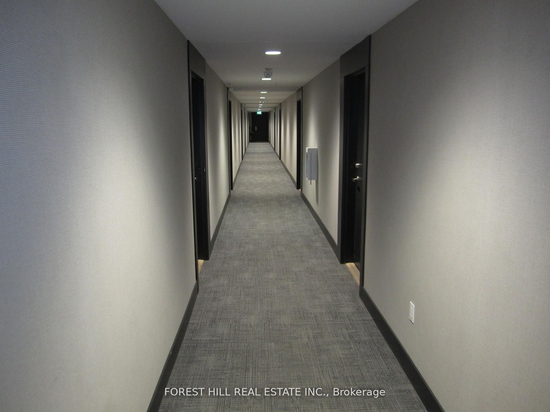 8010 Kipling Avenue 104, Vaughan, ON L4L 0M5 photo 2