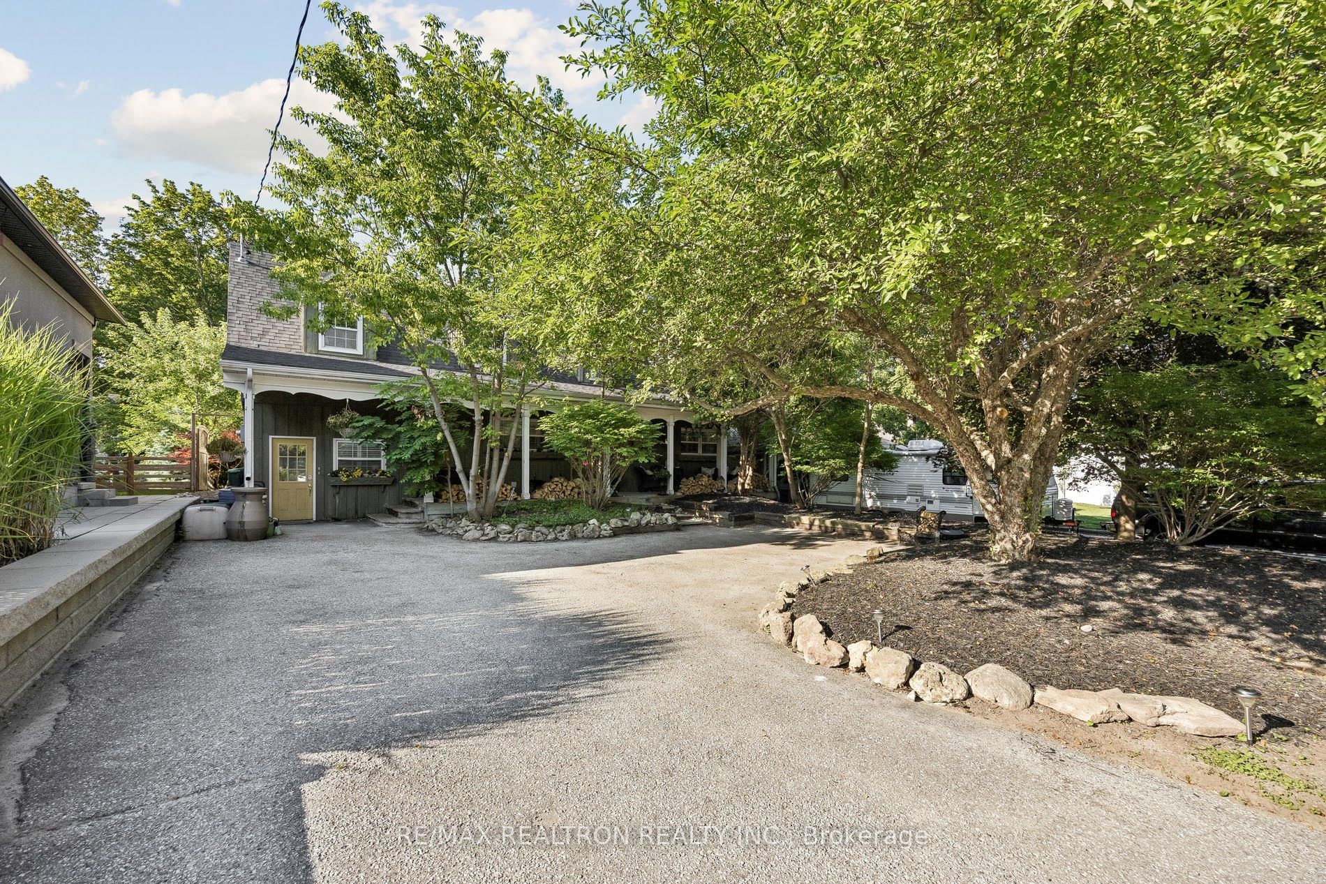 14 Rougecrest Drive, Markham, ON L3P 3B6