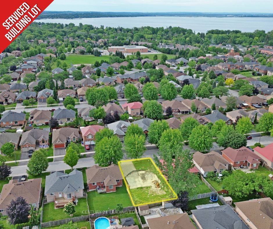 14 Kerfoot Crescent, Georgina, ON L4P 4B8