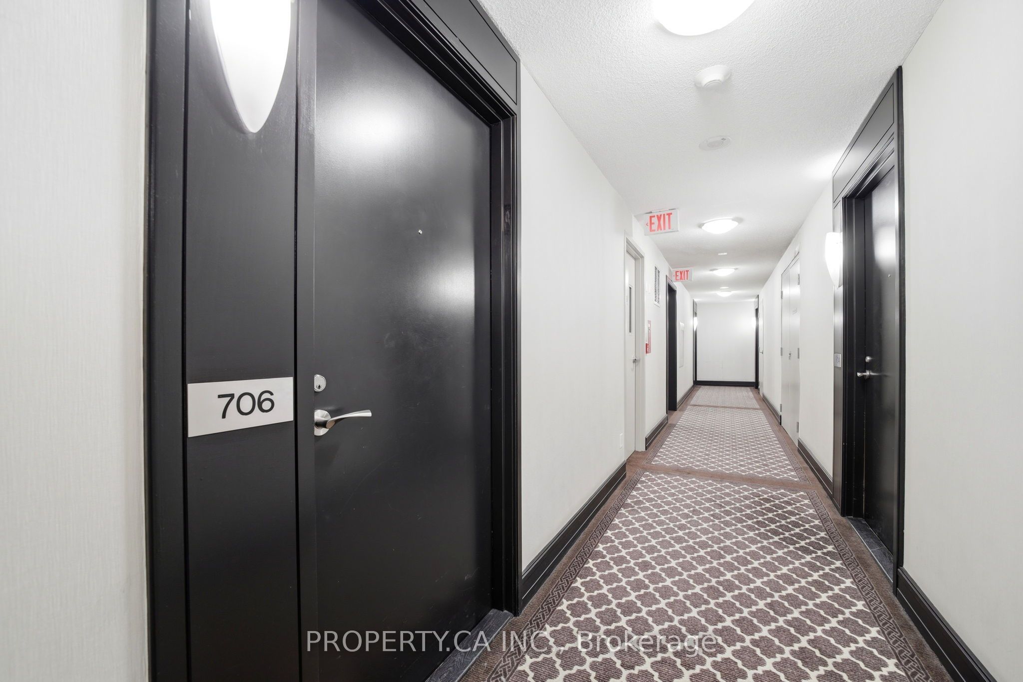 30 North Park Road 706, Vaughan, ON L4J 0G6 photo 4