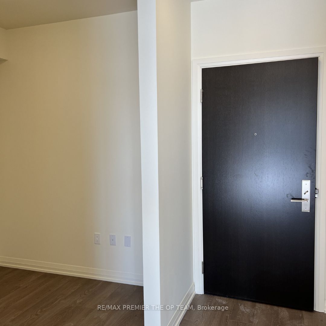 9000 Jane Street 2003, Vaughan, ON L4K 0M6 photo 5