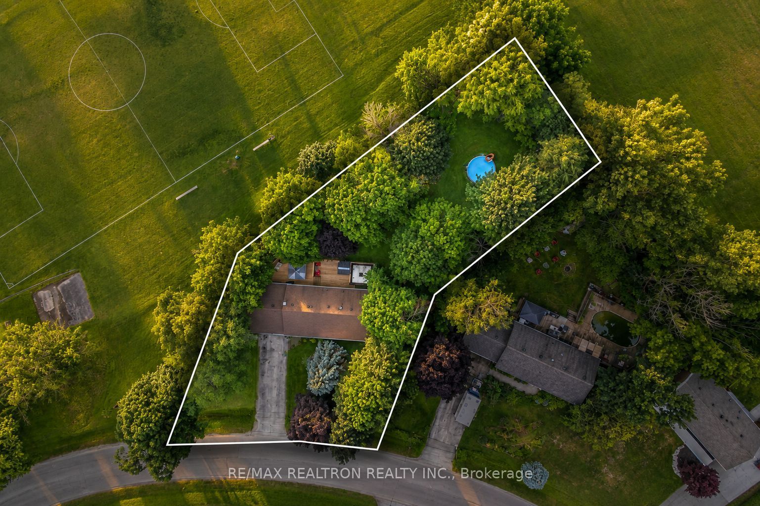 15 Park Road, Bradford West Gwillimbury, ON L0G 1B0 photo 3